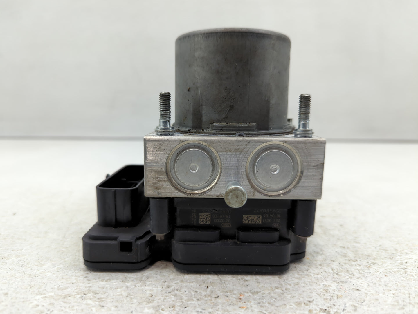 2018 Chevrolet Malibu ABS Pump Control Module Replacement P/N:065055766 84325538, 84205167 Fits OEM Used Auto Parts - Oemuse