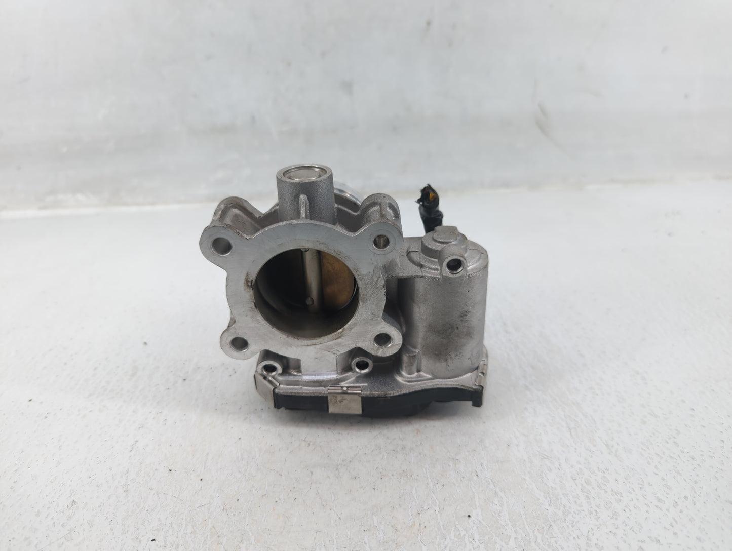 2016-2021 Chevrolet Malibu Throttle Body P/N:12671379AA Fits Fits 2016 2017 2018 2019 2020 2021 2022 OEM Used Auto Parts - O
