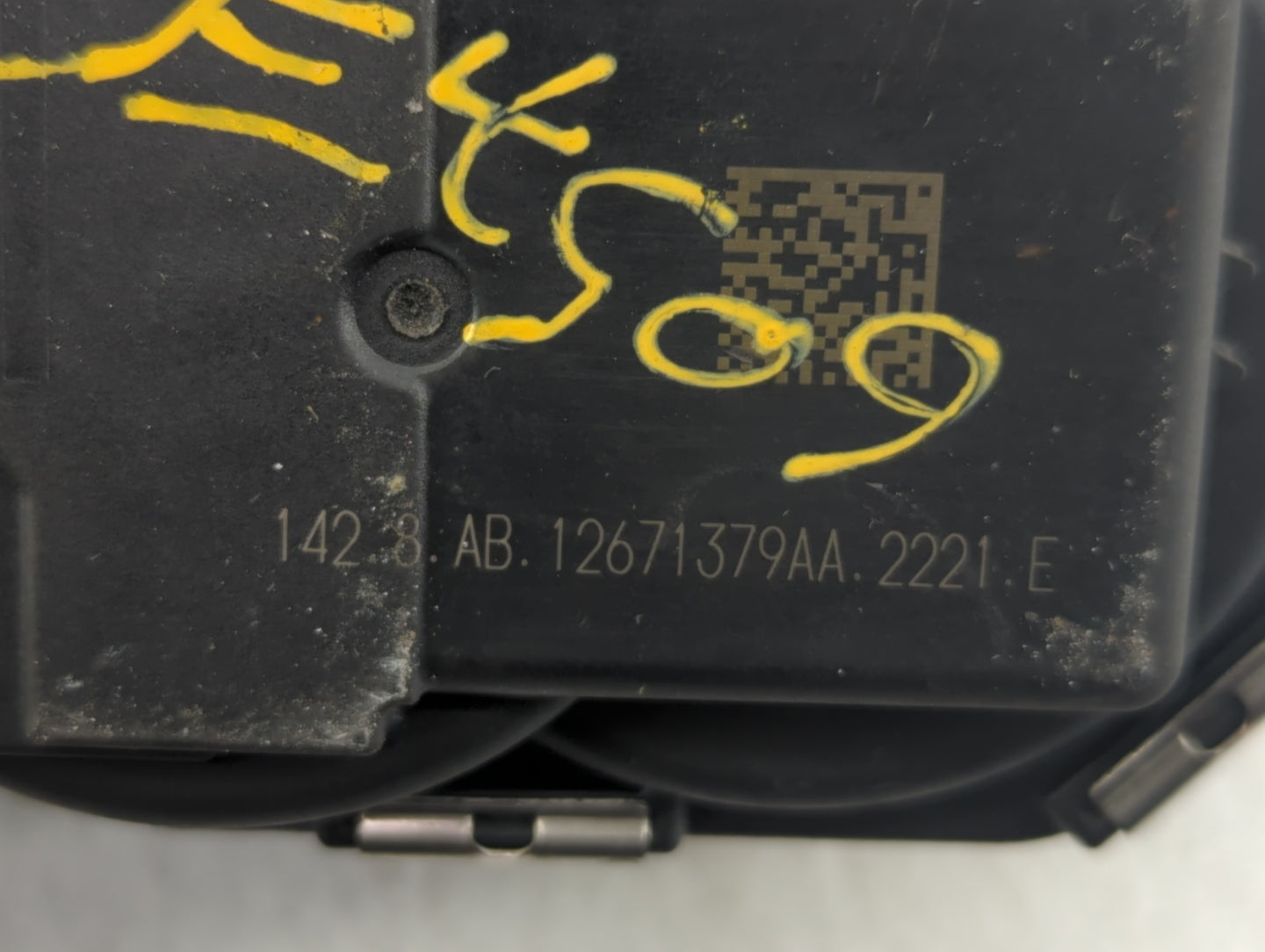 2016-2021 Chevrolet Malibu Throttle Body P/N:12671379AA Fits Fits 2016 2017 2018 2019 2020 2021 2022 OEM Used Auto Parts - O
