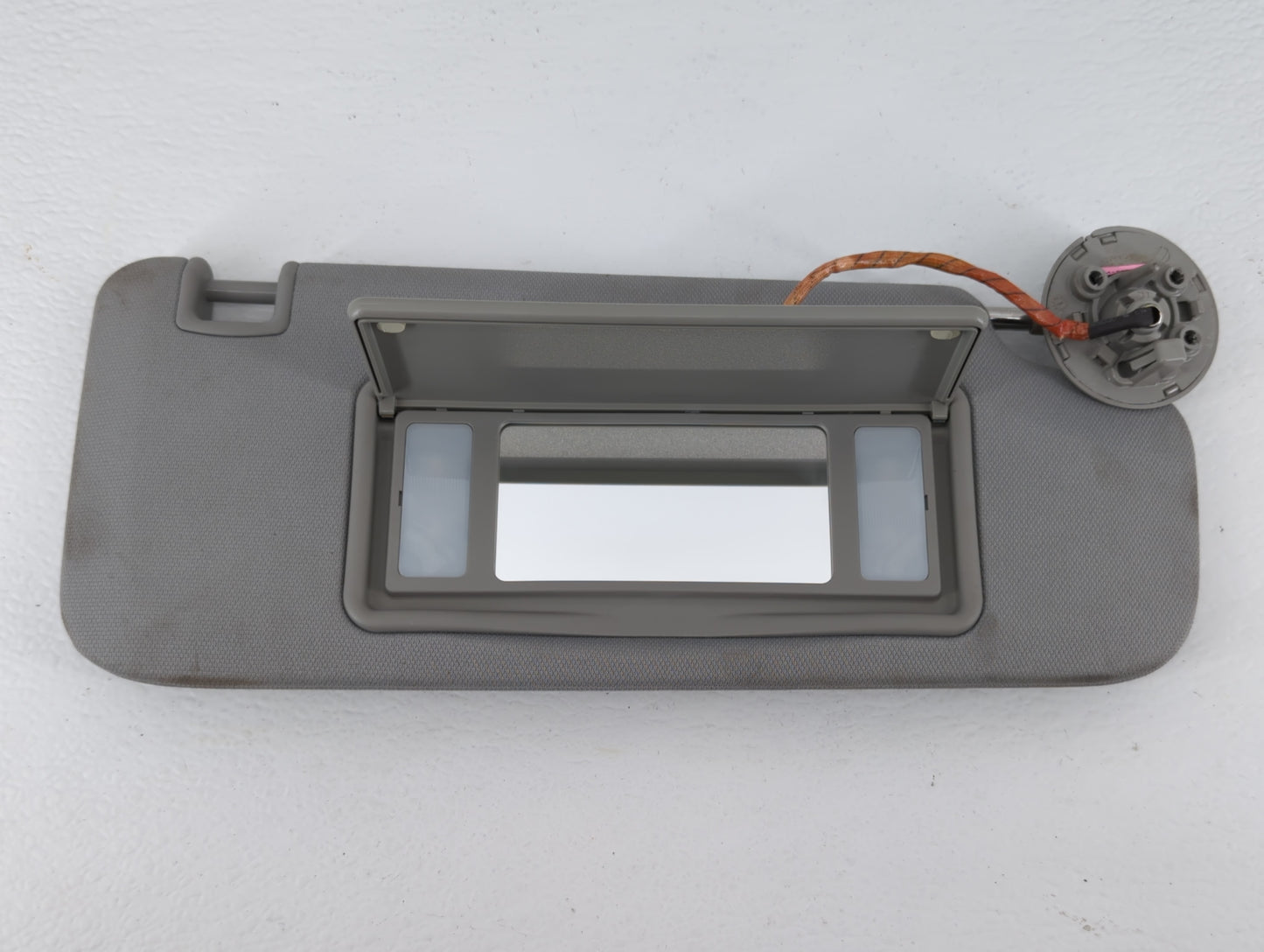 2016-2021 Chevrolet Malibu Sun Visor Shade Replacement Driver Left Mirror Fits Fits 2016 2017 2018 2019 2020 2021 OEM Used A