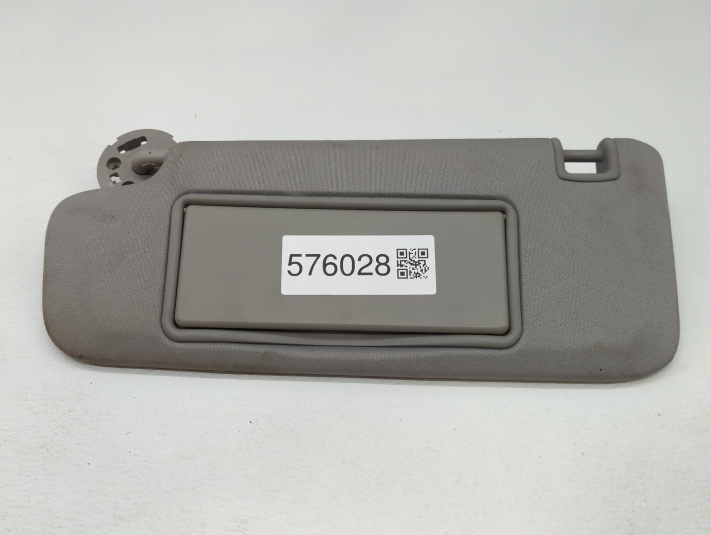 2016-2021 Chevrolet Malibu Sun Visor Shade Replacement Driver Left Mirror Fits Fits 2016 2017 2018 2019 2020 2021 OEM Used A