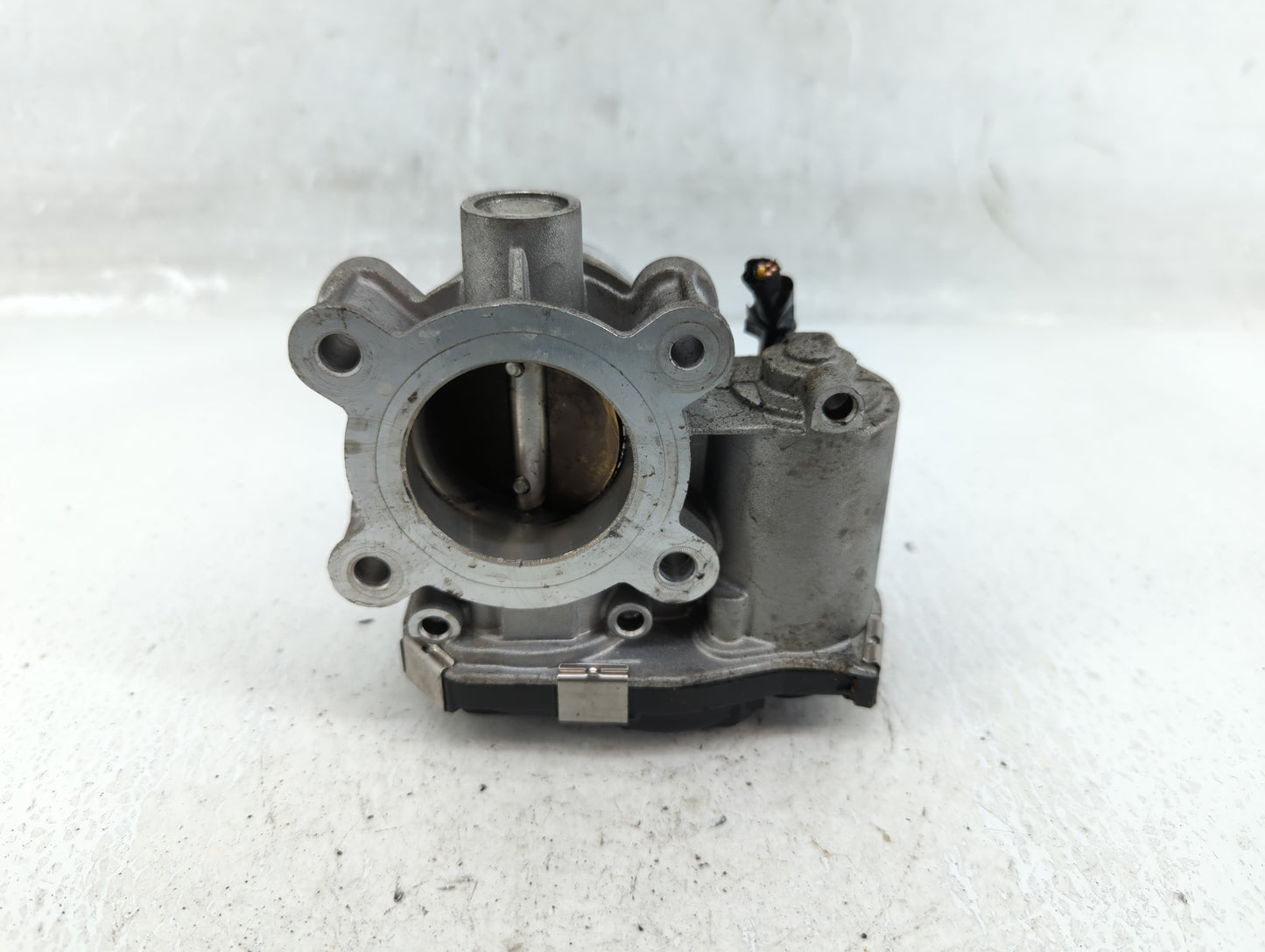 2016-2021 Chevrolet Malibu Throttle Body P/N:12671379AA Fits Fits 2016 2017 2018 2019 2020 2021 2022 OEM Used Auto Parts - O