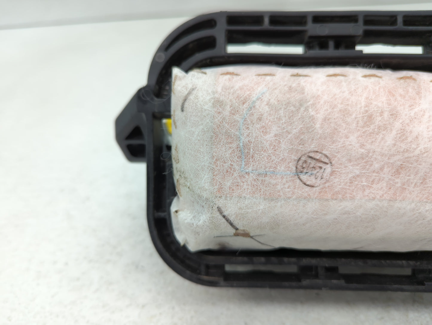 2018 Chevrolet Malibu Air Bag Passenger Right Dashboard Oem - Oemusedautoparts1.com