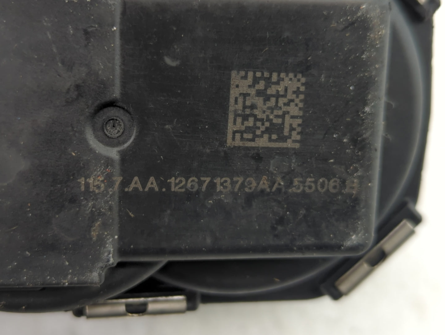 2016-2021 Chevrolet Malibu Throttle Body P/N:12671379AA Fits Fits 2016 2017 2018 2019 2020 2021 2022 OEM Used Auto Parts - O