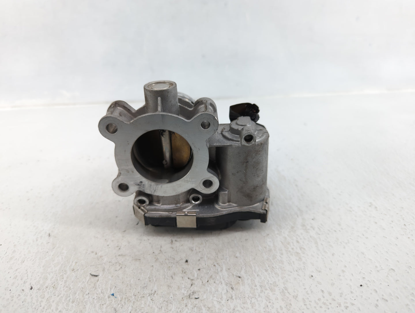 2016-2021 Chevrolet Malibu Throttle Body P/N:12671379AA Fits Fits 2016 2017 2018 2019 2020 2021 2022 OEM Used Auto Parts - O