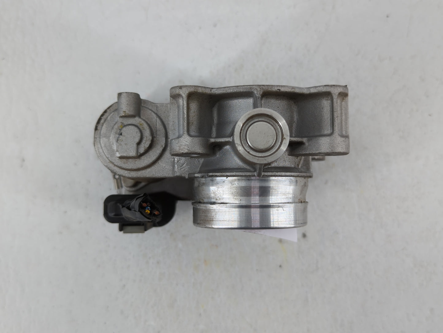 2016-2021 Chevrolet Malibu Throttle Body P/N:12671379AA Fits Fits 2016 2017 2018 2019 2020 2021 2022 OEM Used Auto Parts - O