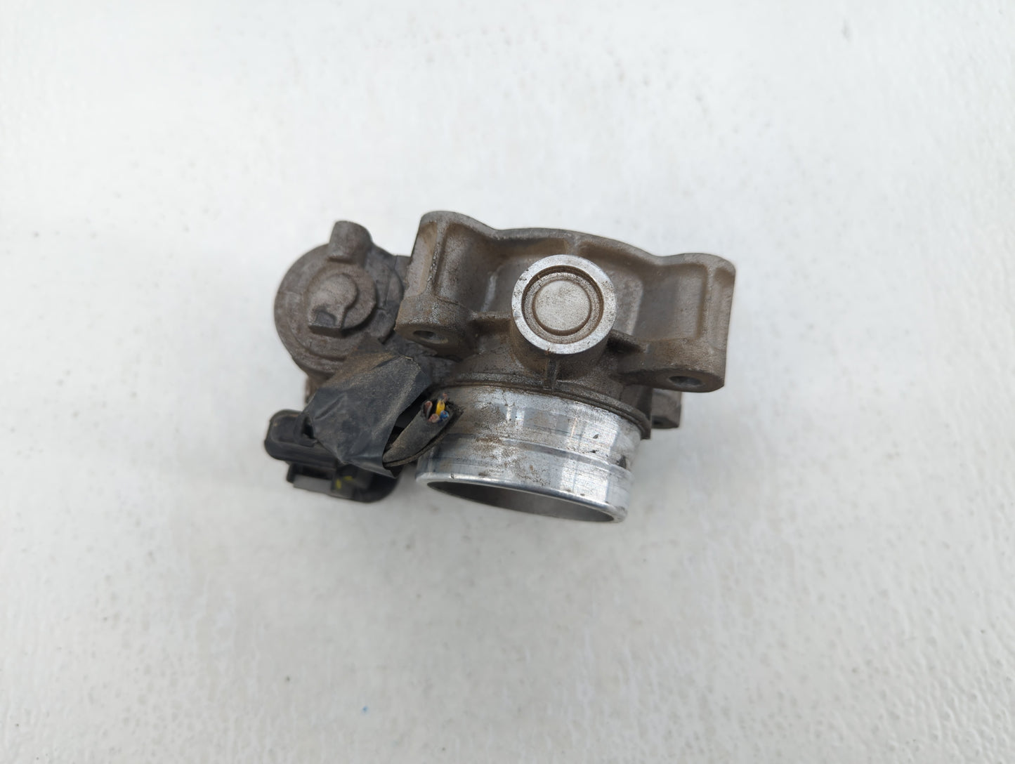 2016-2021 Chevrolet Malibu Throttle Body P/N:12671379AA Fits Fits 2016 2017 2018 2019 2020 2021 2022 OEM Used Auto Parts - O