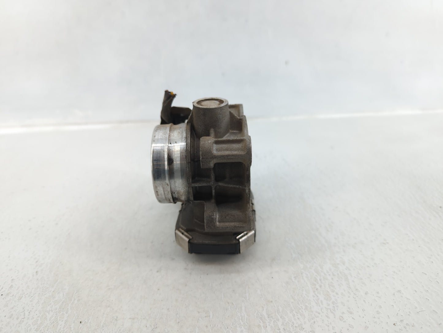 2016-2021 Chevrolet Malibu Throttle Body P/N:12671379AA Fits Fits 2016 2017 2018 2019 2020 2021 2022 OEM Used Auto Parts - O