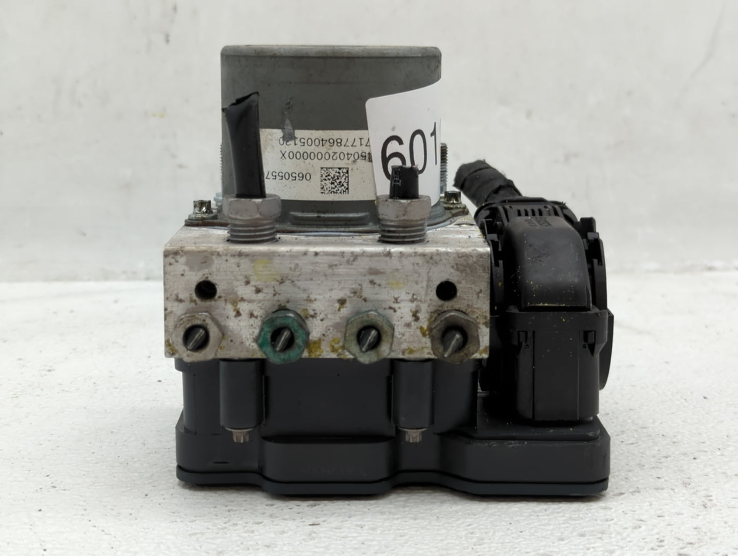 2018 Chevrolet Malibu ABS Pump Control Module Replacement P/N:065055766 Fits OEM Used Auto Parts - Oemusedautoparts1.com