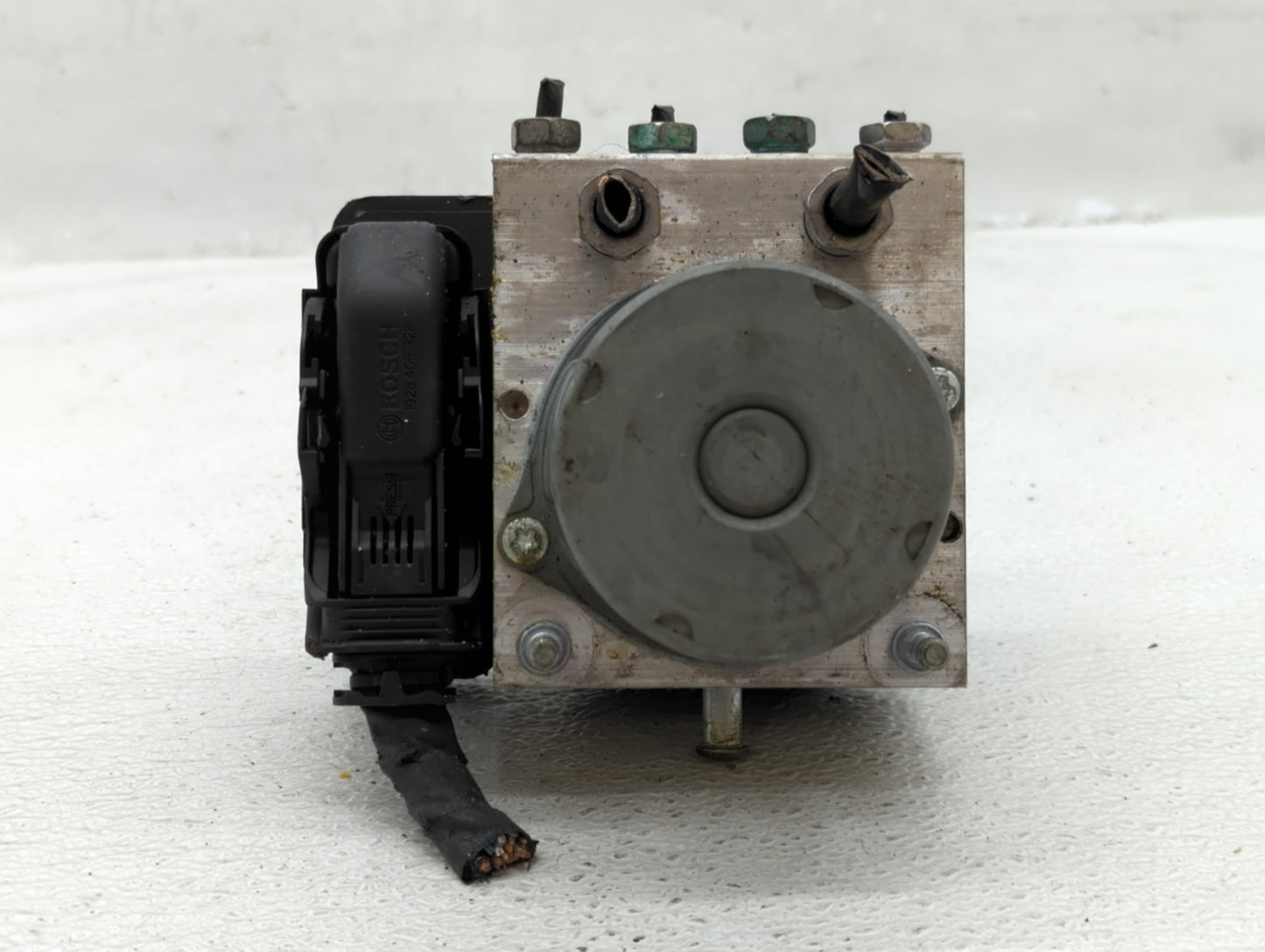 2018 Chevrolet Malibu ABS Pump Control Module Replacement P/N:065055766 Fits OEM Used Auto Parts - Oemusedautoparts1.com