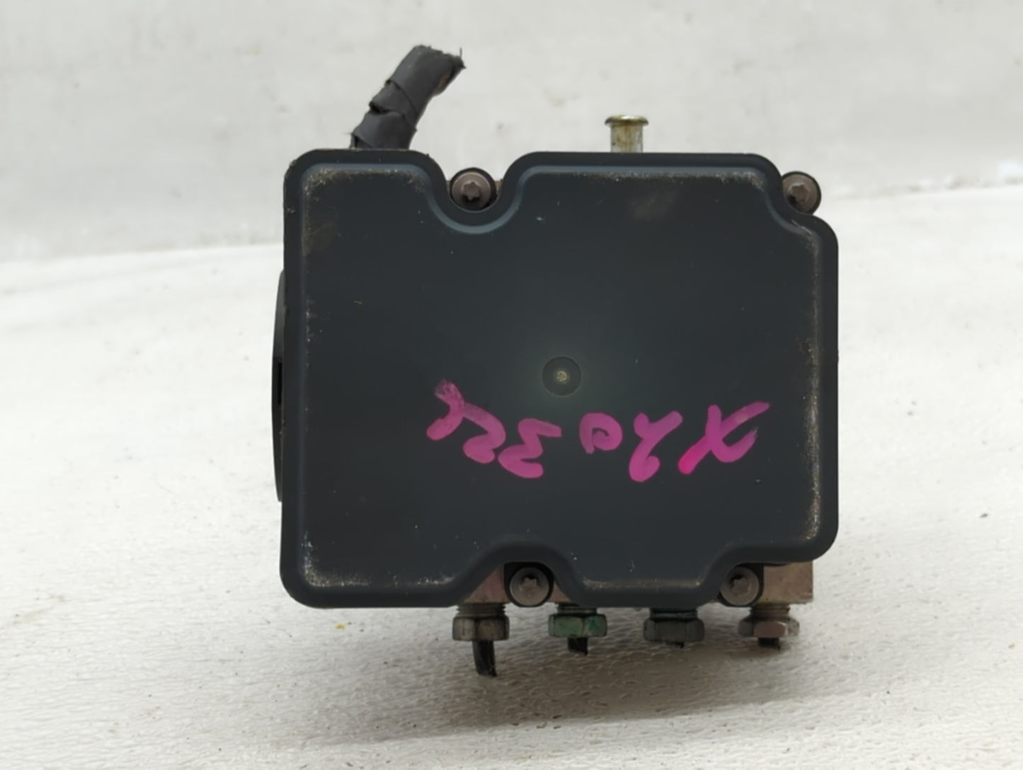 2018 Chevrolet Malibu ABS Pump Control Module Replacement P/N:065055766 Fits OEM Used Auto Parts - Oemusedautoparts1.com