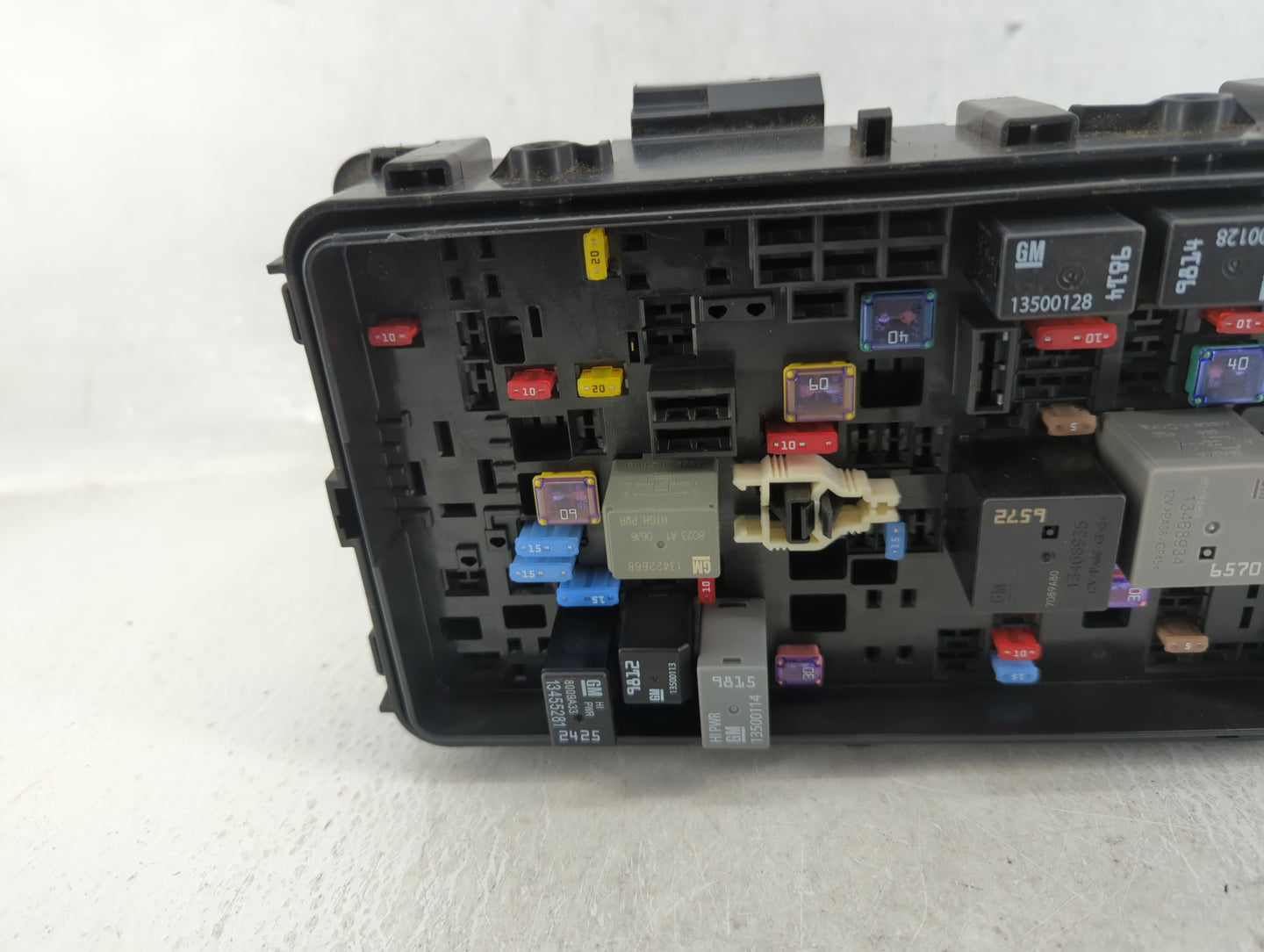 2018-2019 Chevrolet Malibu Fusebox Fuse Box Panel Relay Module P/N:84181107_03 Fits Fits 2018 2019 OEM Used Auto Parts - Oem