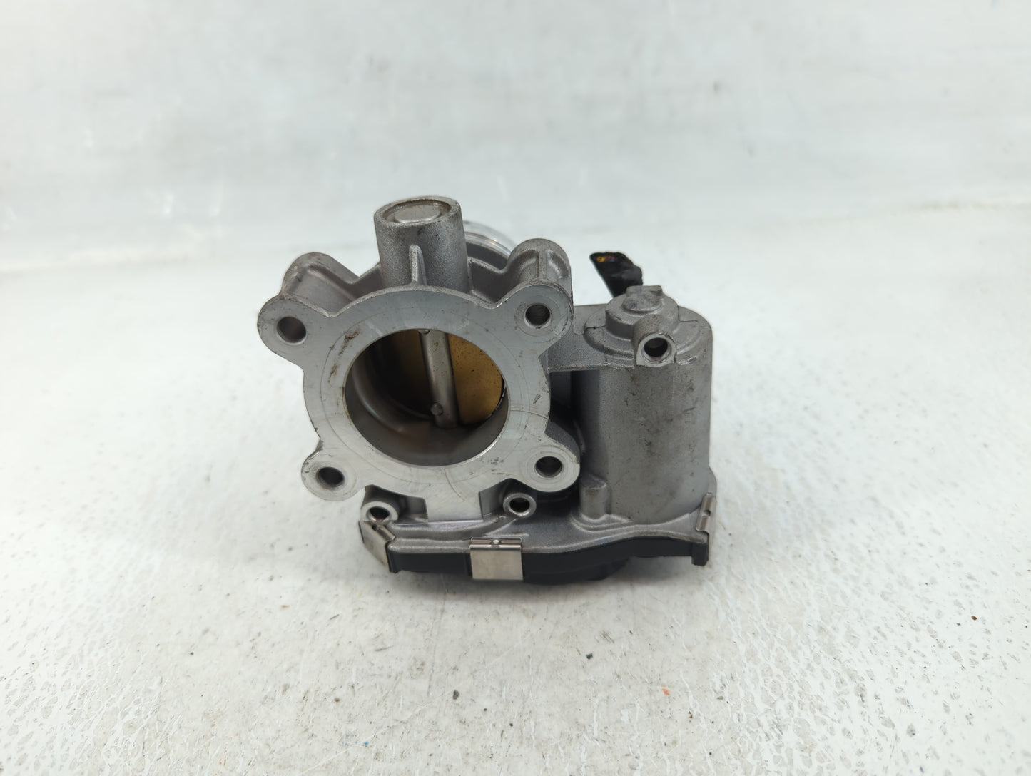 2016-2021 Chevrolet Malibu Throttle Body P/N:12671379AA Fits Fits 2016 2017 2018 2019 2020 2021 2022 OEM Used Auto Parts - O