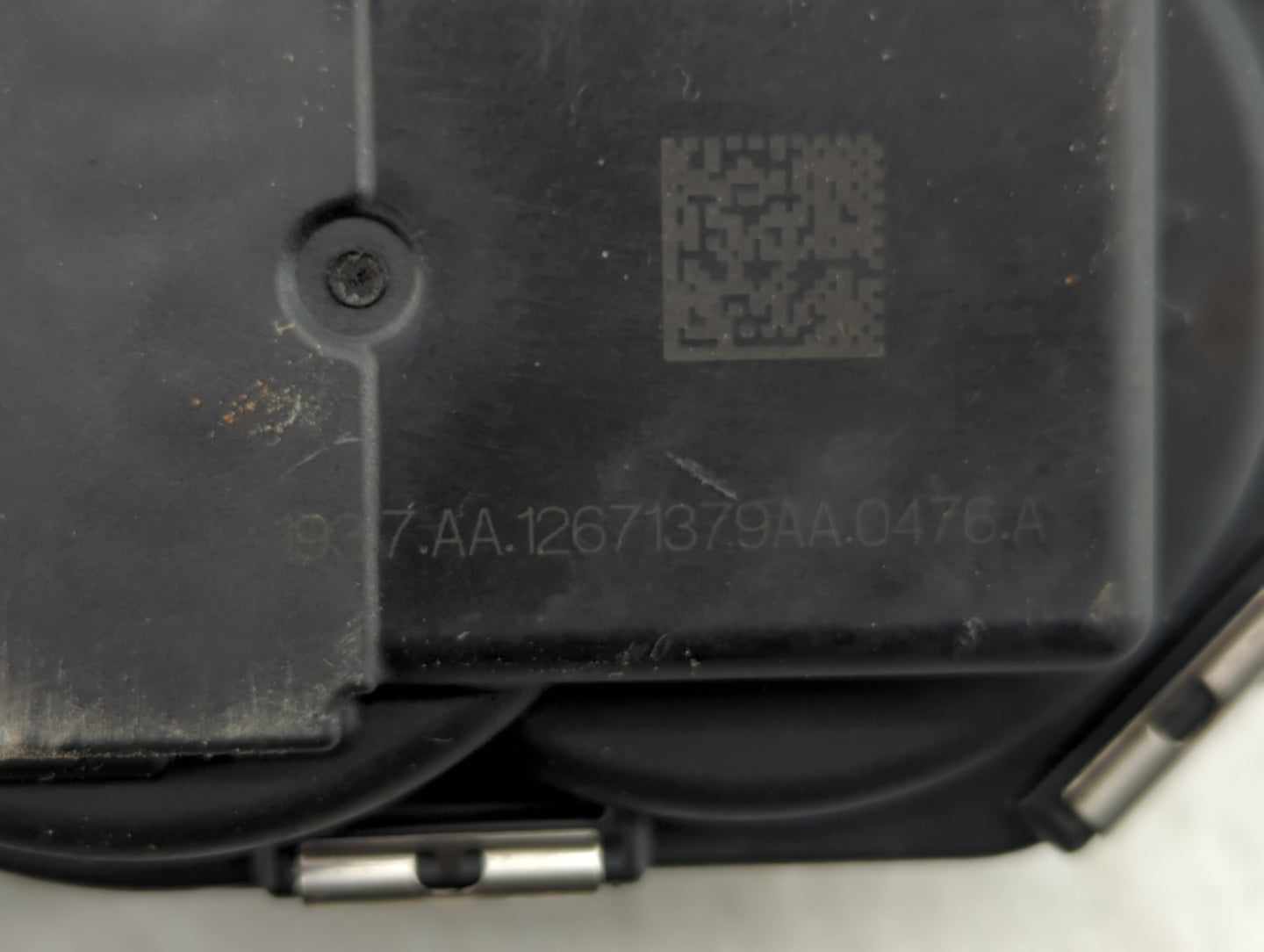 2016-2021 Chevrolet Malibu Throttle Body P/N:12671379AA Fits Fits 2016 2017 2018 2019 2020 2021 2022 OEM Used Auto Parts - O