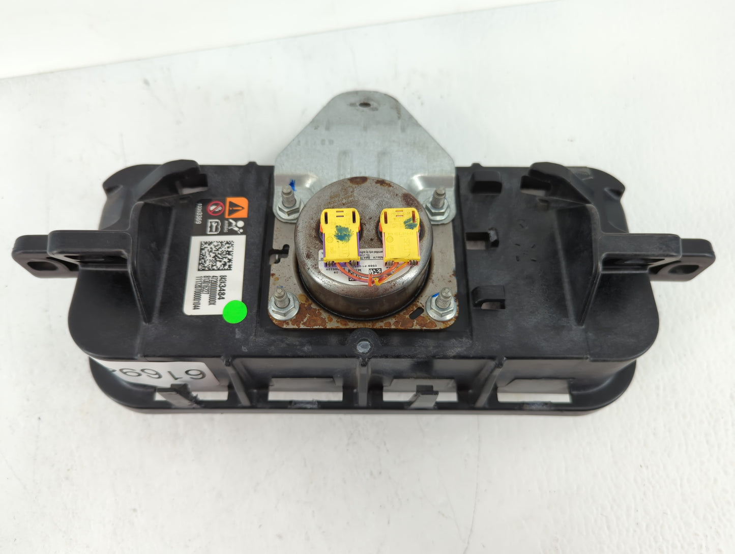 2018 Chevrolet Malibu Air Bag Passenger Right Dashboard Oem - Oemusedautoparts1.com