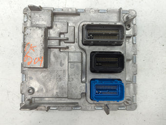 compare product 2018-2019 Chevrolet Malibu PCM Engine Control Computer ECU ECM PCU OEM P/N:12694511 Fits Fits 2018 2019 OEM Used Auto Parts