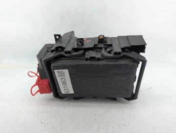 2018-2019 Chevrolet Malibu Fusebox Fuse Box Panel Relay Module Fits Fits 2018 2019 OEM Used Auto Parts - Oemusedautoparts1.c