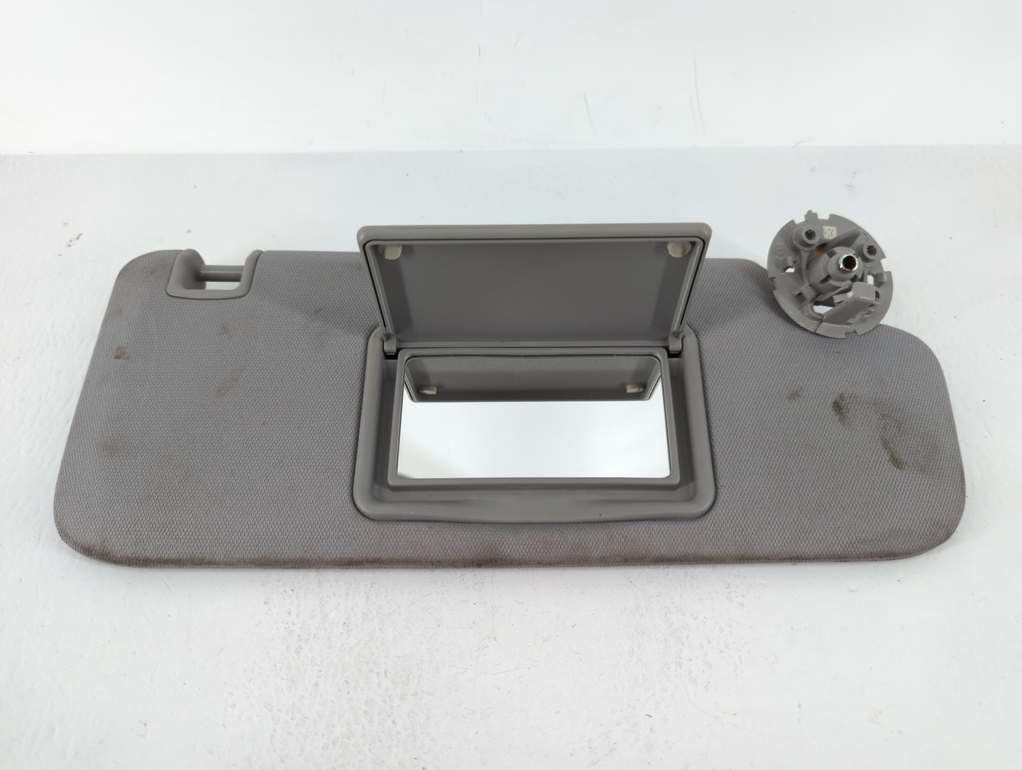 2016-2021 Chevrolet Malibu Sun Visor Shade Replacement Driver Left Mirror Fits Fits 2016 2017 2018 2019 2020 2021 OEM Used A