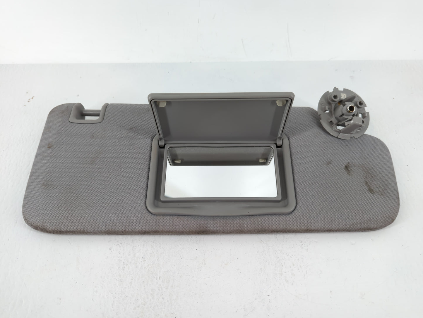 2016-2021 Chevrolet Malibu Sun Visor Shade Replacement Driver Left Mirror Fits Fits 2016 2017 2018 2019 2020 2021 OEM Used A