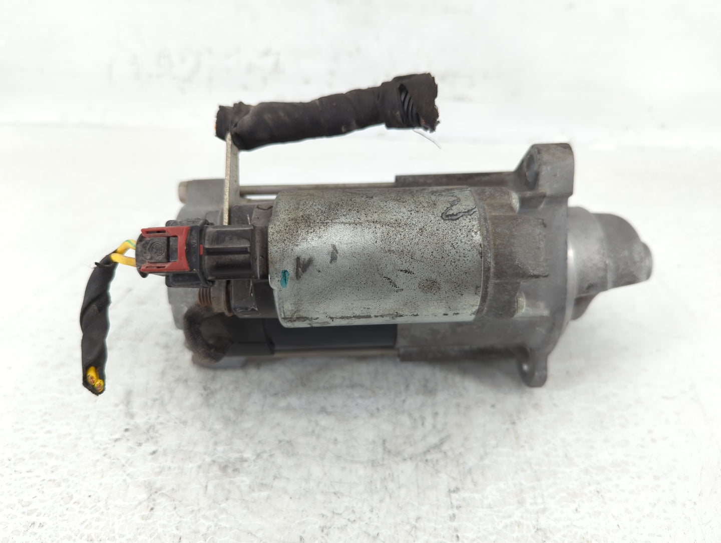 2017-2021 Chevrolet Malibu Car Starter Motor Solenoid OEM P/N:12680615 Fits Fits 2017 2018 2019 2020 2021 2022 OEM Used Auto
