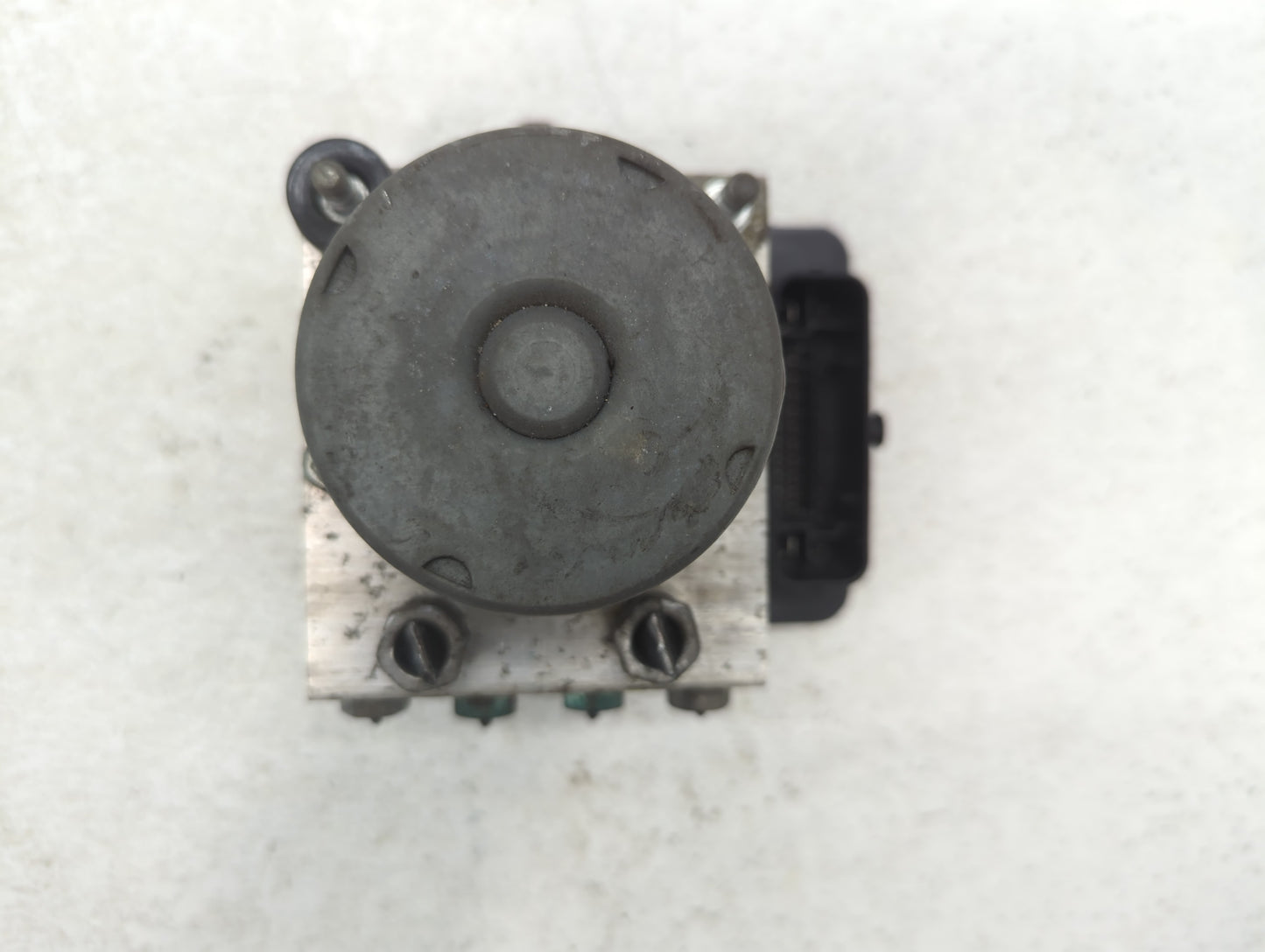 2018 Chevrolet Malibu ABS Pump Control Module Replacement P/N:065055766 Fits OEM Used Auto Parts - Oemusedautoparts1.com