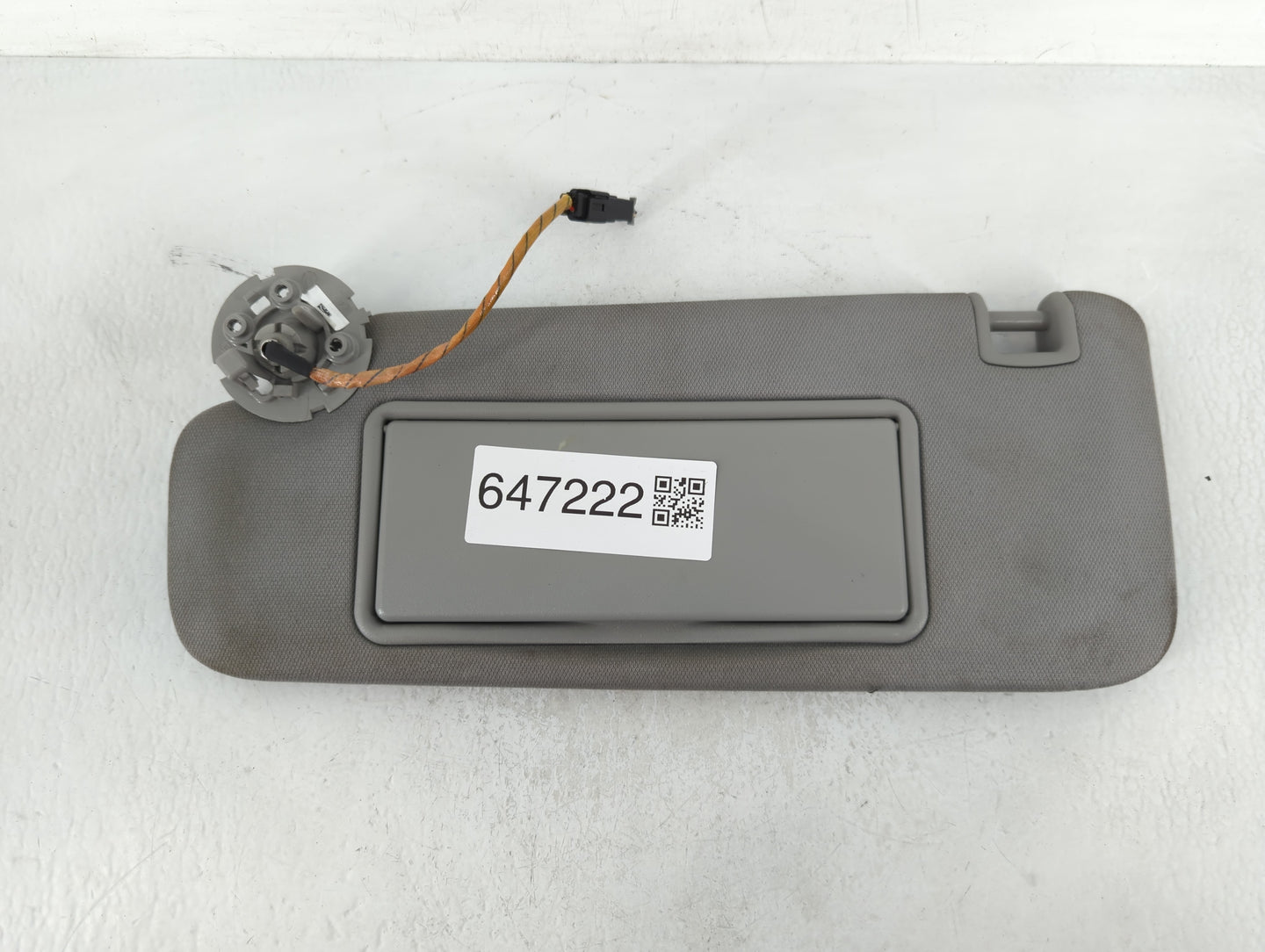 2016-2021 Chevrolet Malibu Sun Visor Shade Replacement Driver Left Mirror Fits Fits 2016 2017 2018 2019 2020 2021 OEM Used A