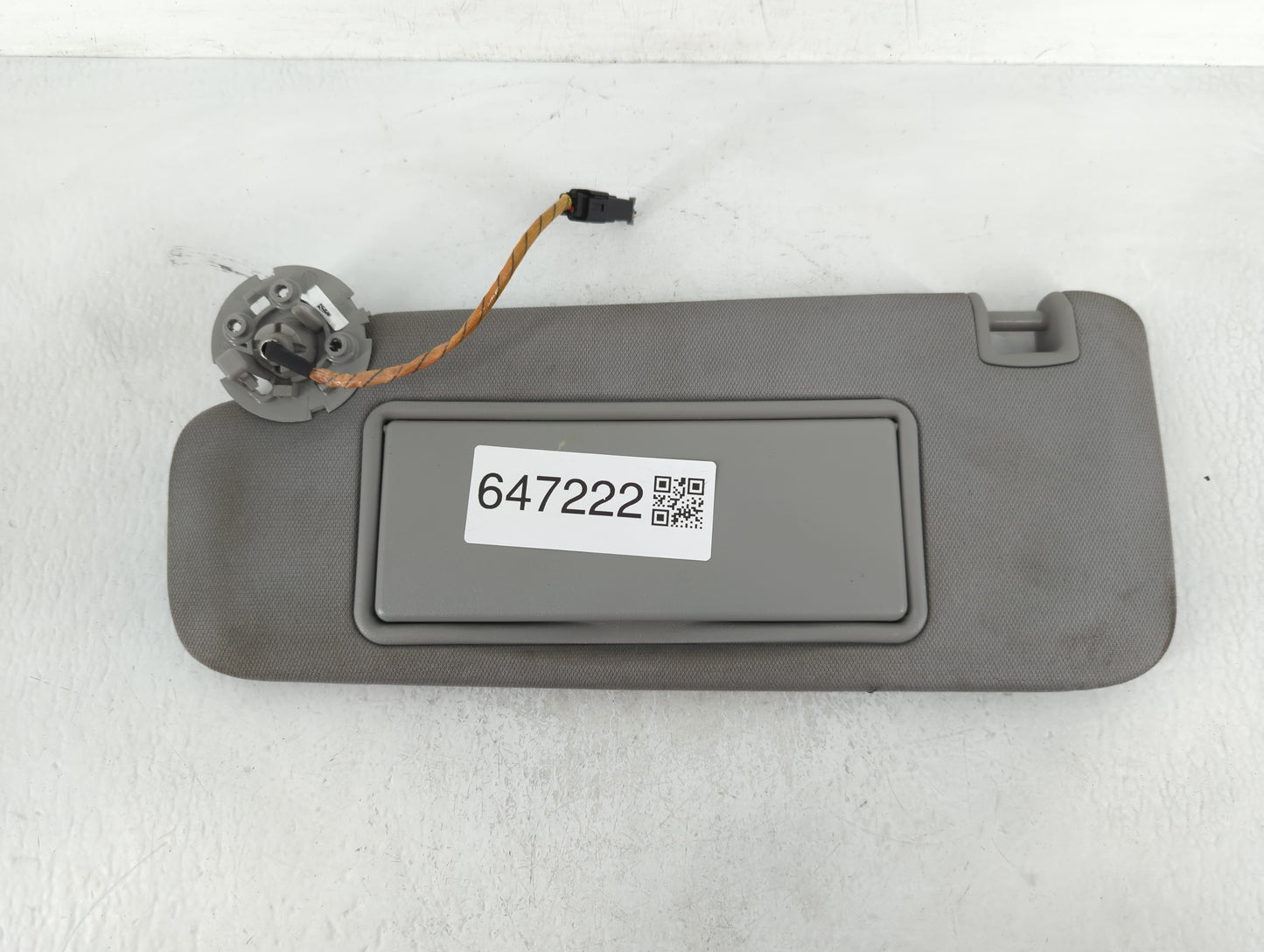 2016-2021 Chevrolet Malibu Sun Visor Shade Replacement Driver Left Mirror Fits Fits 2016 2017 2018 2019 2020 2021 OEM Used A