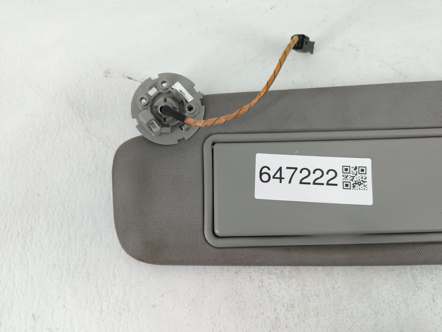 2016-2021 Chevrolet Malibu Sun Visor Shade Replacement Driver Left Mirror Fits Fits 2016 2017 2018 2019 2020 2021 OEM Used A