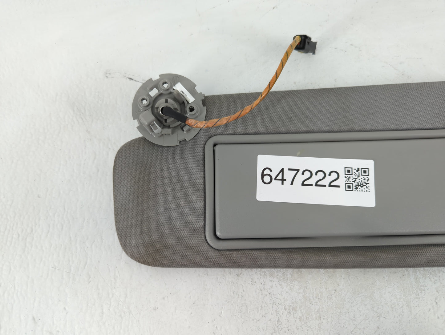 2016-2021 Chevrolet Malibu Sun Visor Shade Replacement Driver Left Mirror Fits Fits 2016 2017 2018 2019 2020 2021 OEM Used A