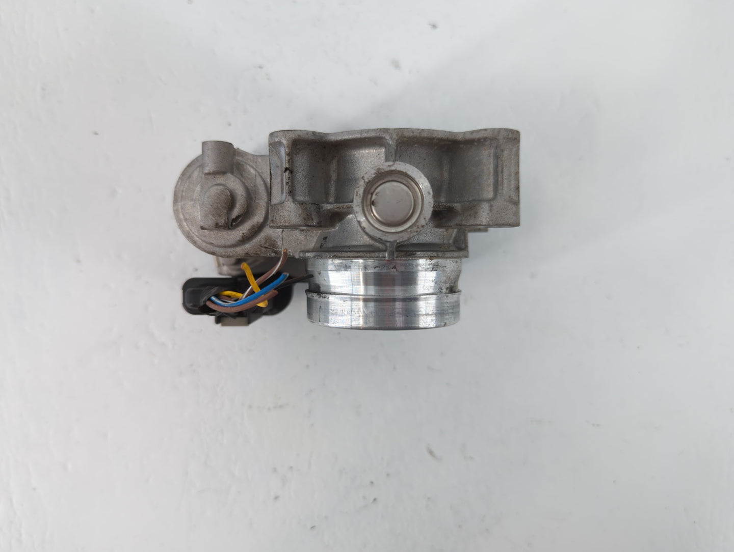 2016-2021 Chevrolet Malibu Throttle Body P/N:12671379AA Fits Fits 2016 2017 2018 2019 2020 2021 2022 OEM Used Auto Parts - O