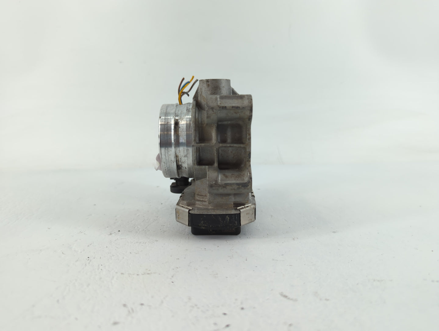 2016-2021 Chevrolet Malibu Throttle Body P/N:12671379AA Fits Fits 2016 2017 2018 2019 2020 2021 2022 OEM Used Auto Parts - O