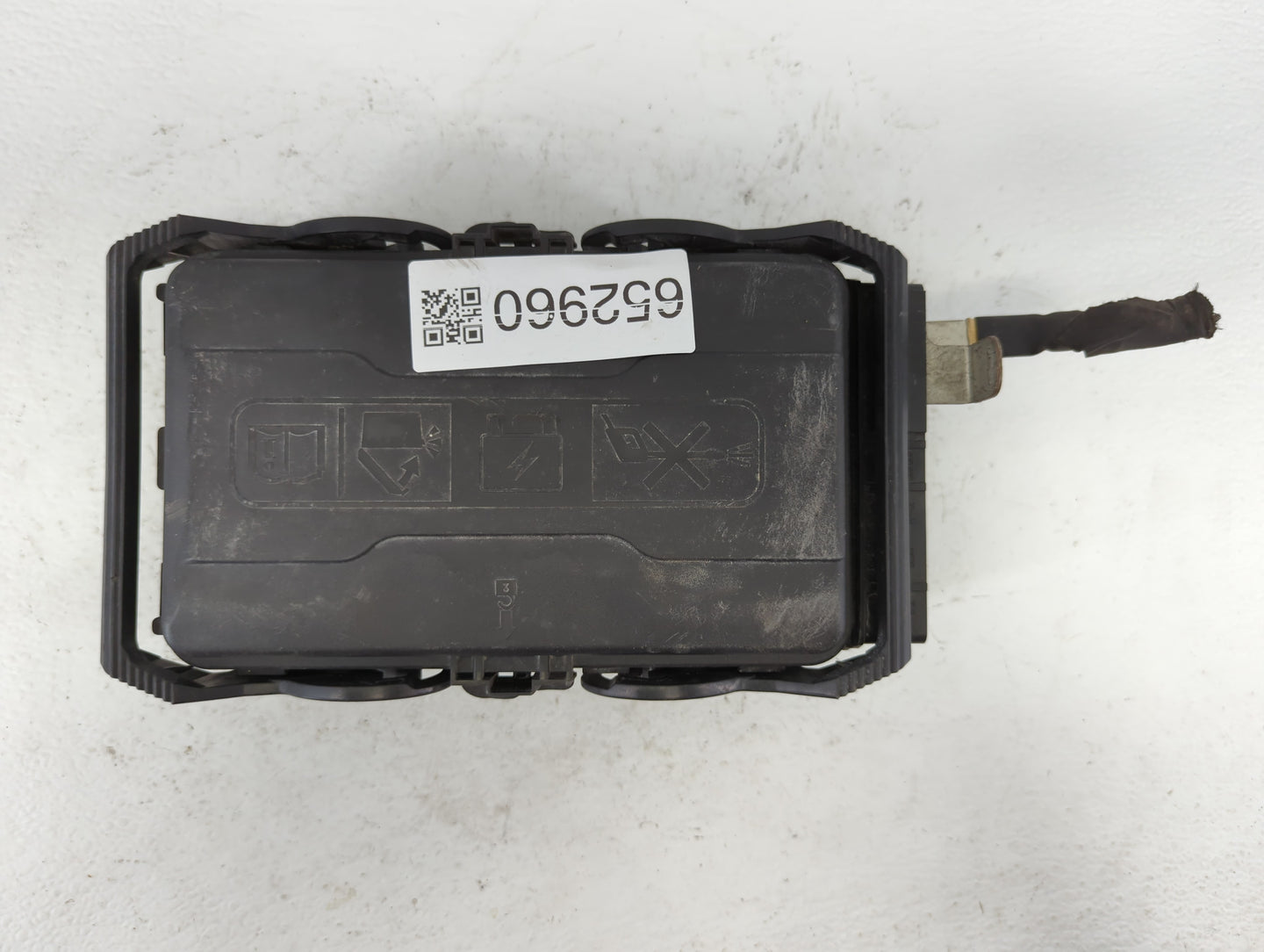 2018-2019 Chevrolet Malibu Fusebox Fuse Box Panel Relay Module P/N:84181107_03 Fits Fits 2018 2019 OEM Used Auto Parts - Oem