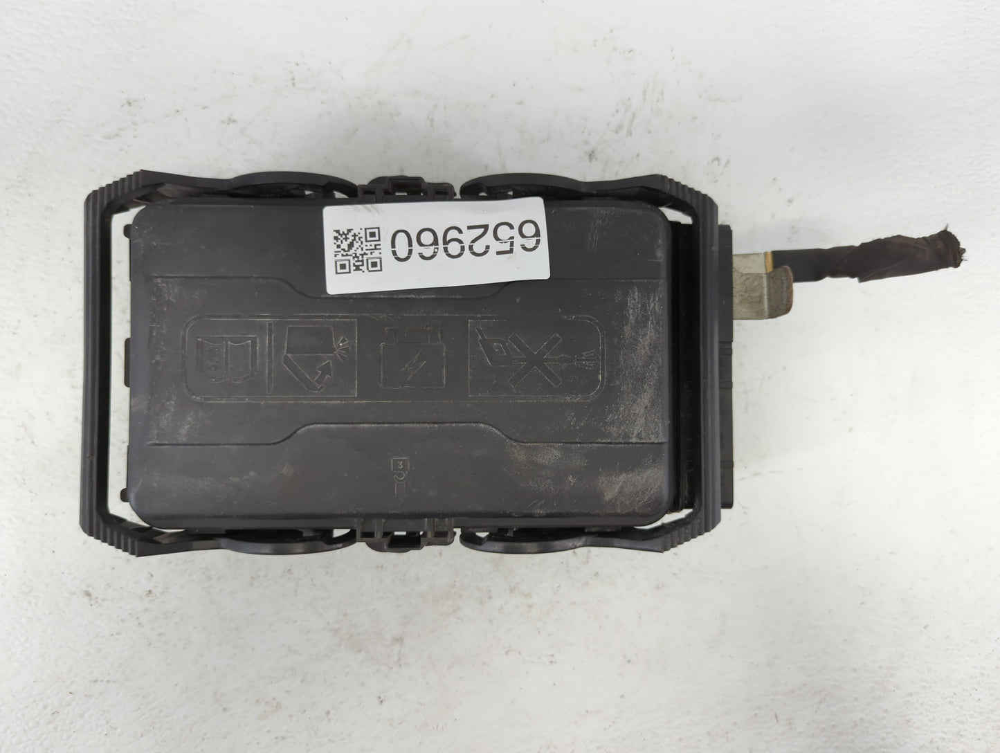 2018-2019 Chevrolet Malibu Fusebox Fuse Box Panel Relay Module P/N:84181107_03 Fits Fits 2018 2019 OEM Used Auto Parts - Oem