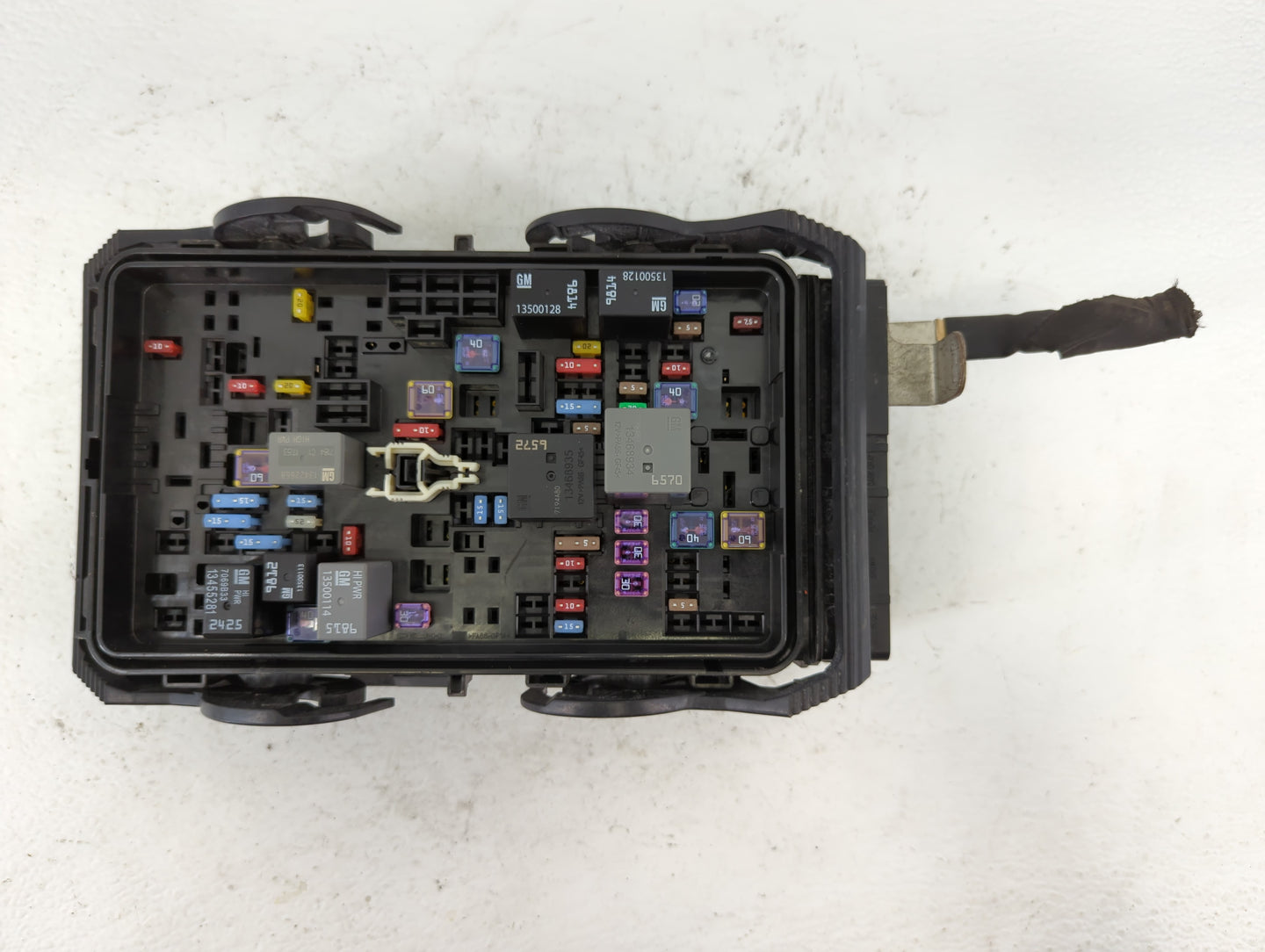2018-2019 Chevrolet Malibu Fusebox Fuse Box Panel Relay Module P/N:84181107_03 Fits Fits 2018 2019 OEM Used Auto Parts - Oem