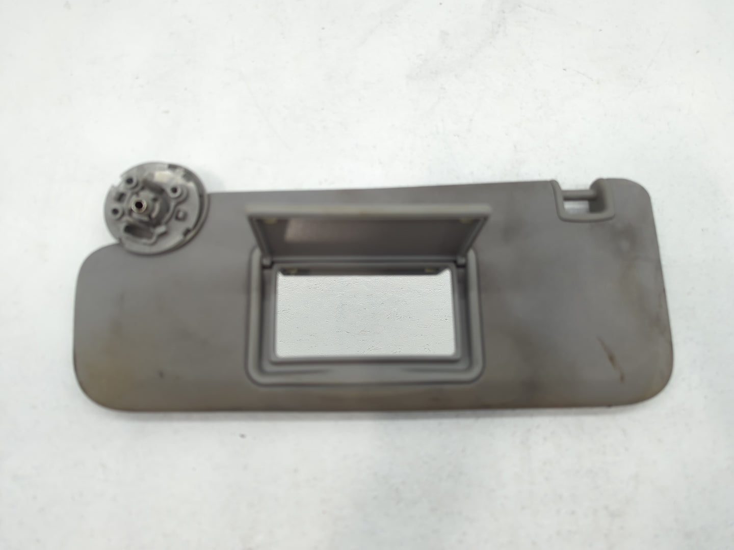 2016-2021 Chevrolet Malibu Sun Visor Shade Replacement Driver Left Mirror Fits Fits 2016 2017 2018 2019 2020 2021 OEM Used A