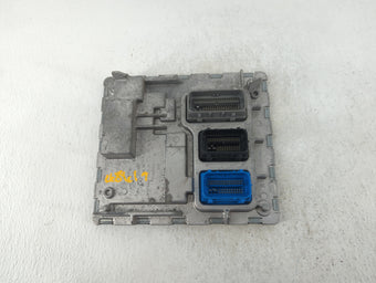 compare product 2018-2019 Chevrolet Malibu PCM Engine Control Computer ECU ECM PCU OEM P/N:12694511 Fits Fits 2018 2019 OEM Used Auto Parts