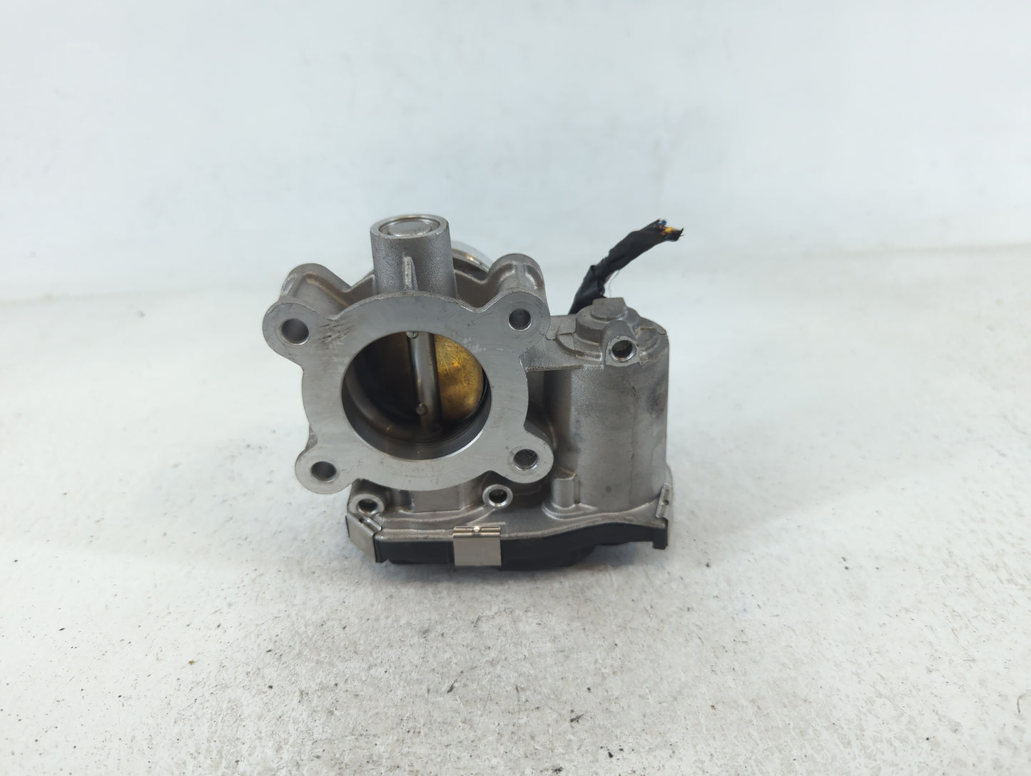 2016-2021 Chevrolet Malibu Throttle Body P/N:12671379AA Fits Fits 2016 2017 2018 2019 2020 2021 2022 OEM Used Auto Parts - O