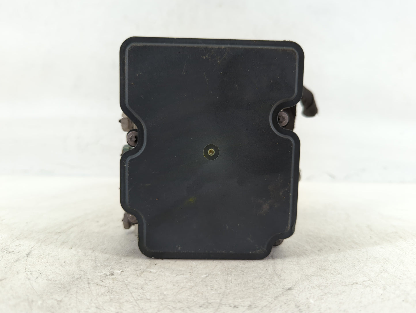 2018 Chevrolet Malibu ABS Pump Control Module Replacement P/N:065055766 Fits OEM Used Auto Parts - Oemusedautoparts1.com