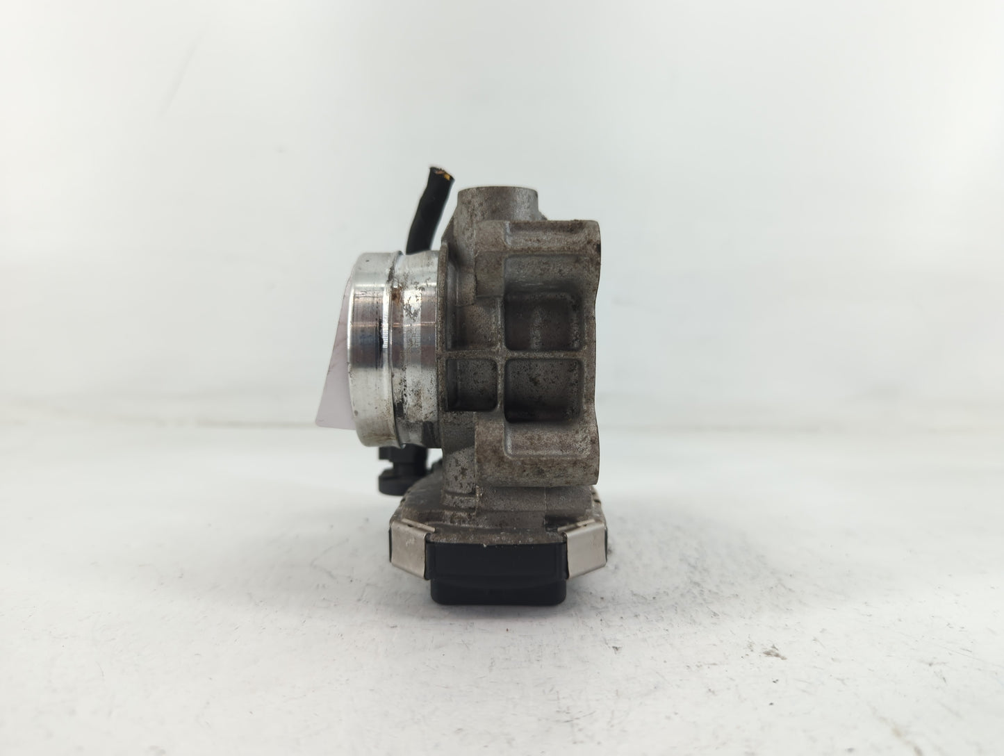 2016-2021 Chevrolet Malibu Throttle Body P/N:12671379AA Fits Fits 2016 2017 2018 2019 2020 2021 2022 OEM Used Auto Parts - O
