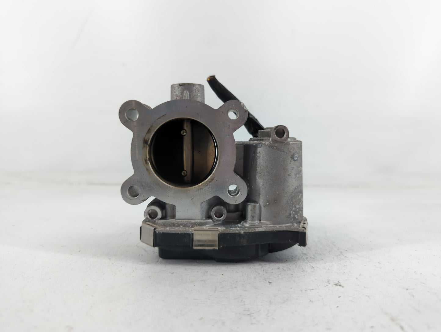 2016-2021 Chevrolet Malibu Throttle Body P/N:12671379AA Fits Fits 2016 2017 2018 2019 2020 2021 2022 OEM Used Auto Parts - O