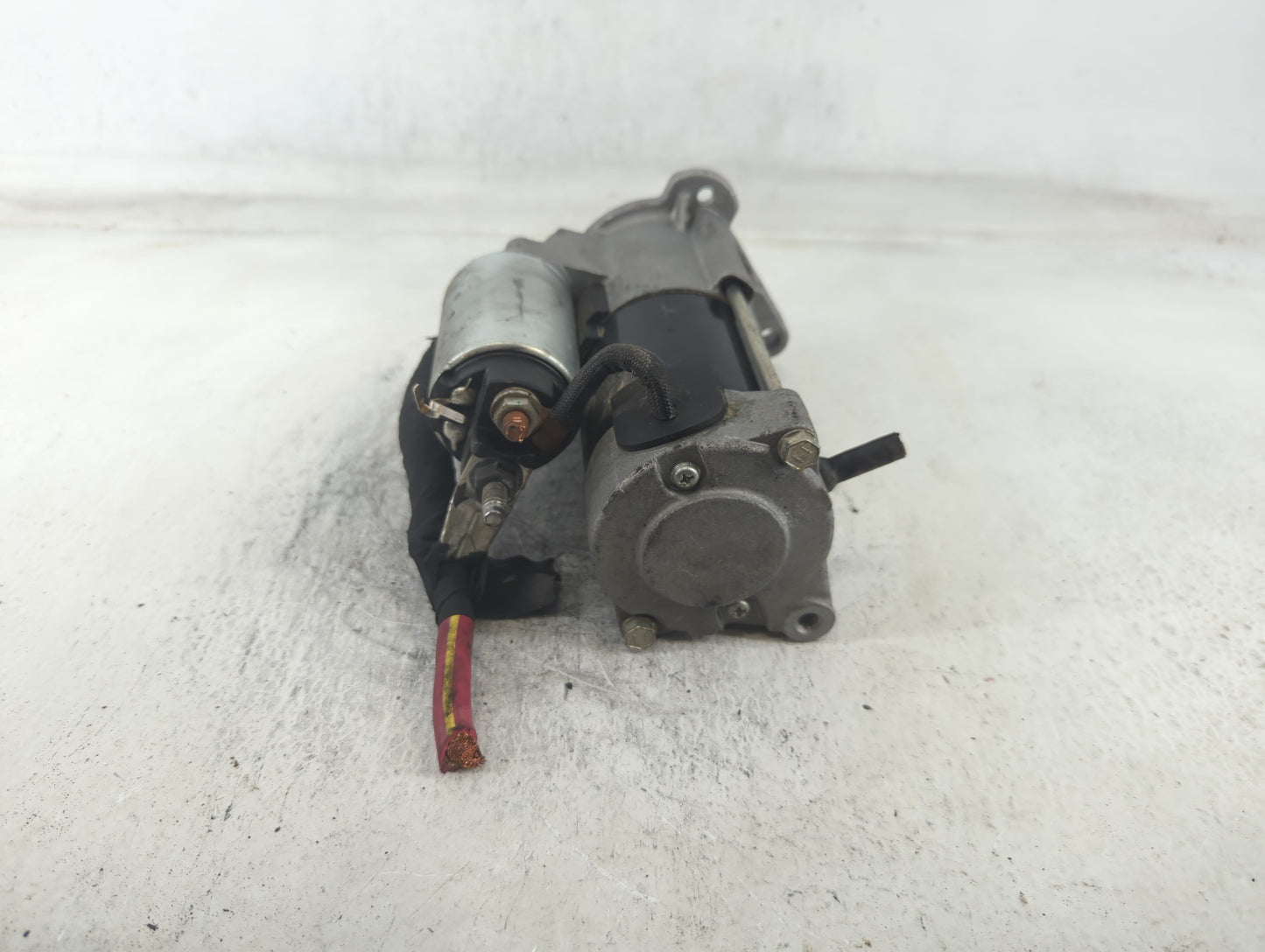 2017-2021 Chevrolet Malibu Car Starter Motor Solenoid OEM P/N:12680615 Fits Fits 2017 2018 2019 2020 2021 2022 OEM Used Auto