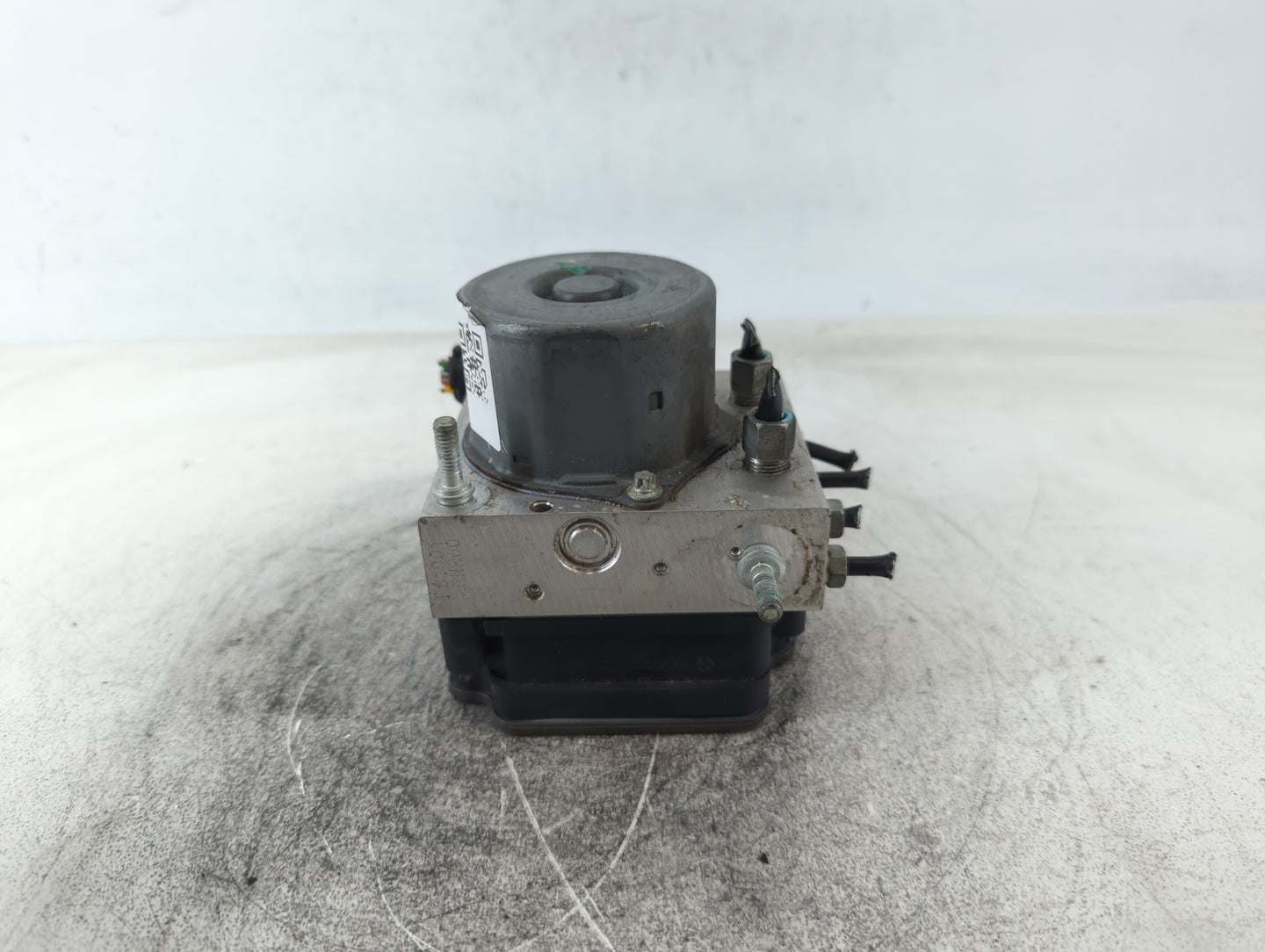 2018 Chevrolet Malibu ABS Pump Control Module Replacement P/N:065055766 Fits OEM Used Auto Parts - Oemusedautoparts1.com