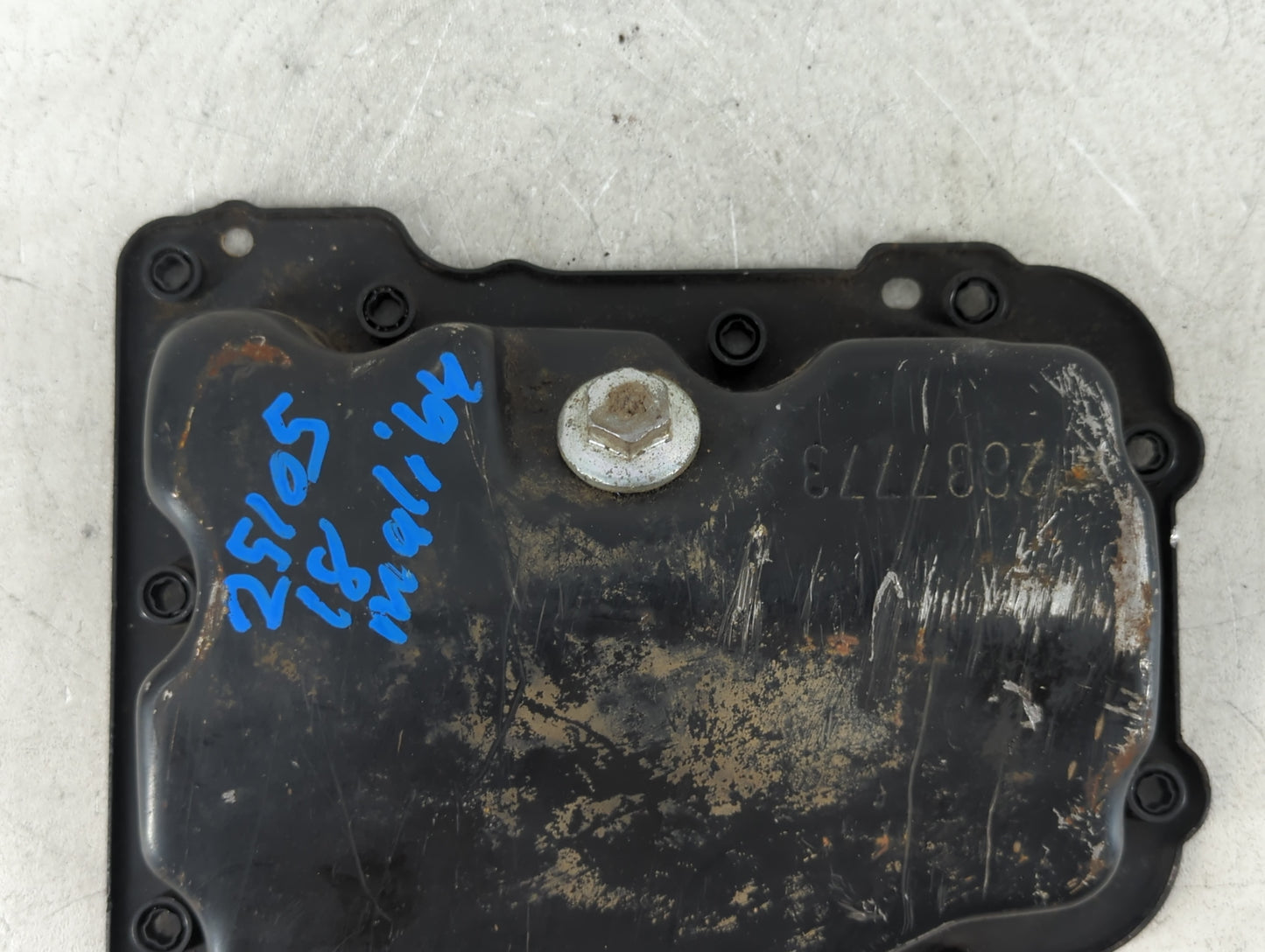 2016-2021 Chevrolet Malibu Engine Oil Pan P/N:2637773 Fits Fits 2016 2017 2018 2019 2020 2021 2022 OEM Used Auto Parts - Oem