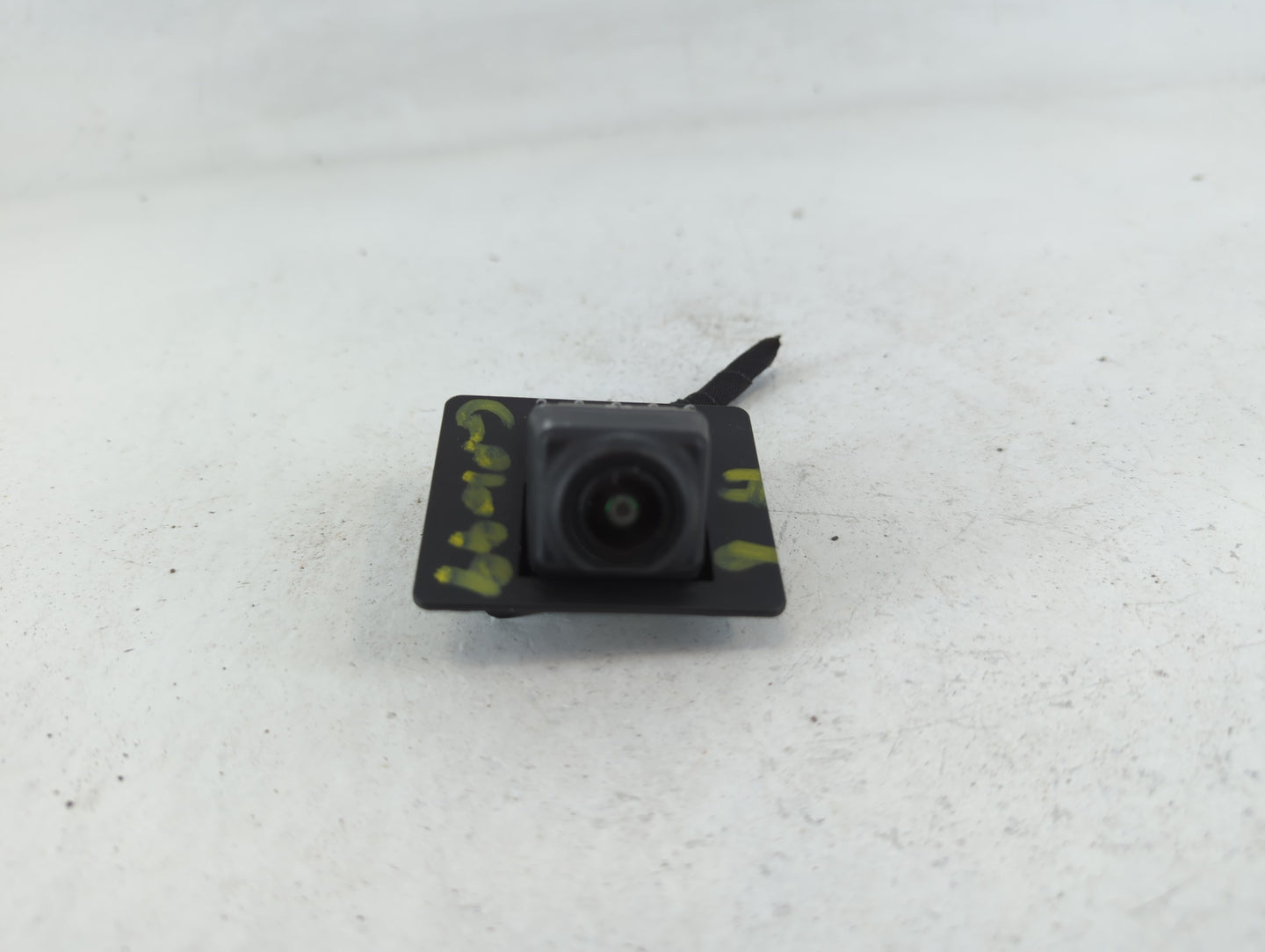 2016-2021 Chevrolet Malibu Back Up Sensor Backup Camera - Oemusedautoparts1.com