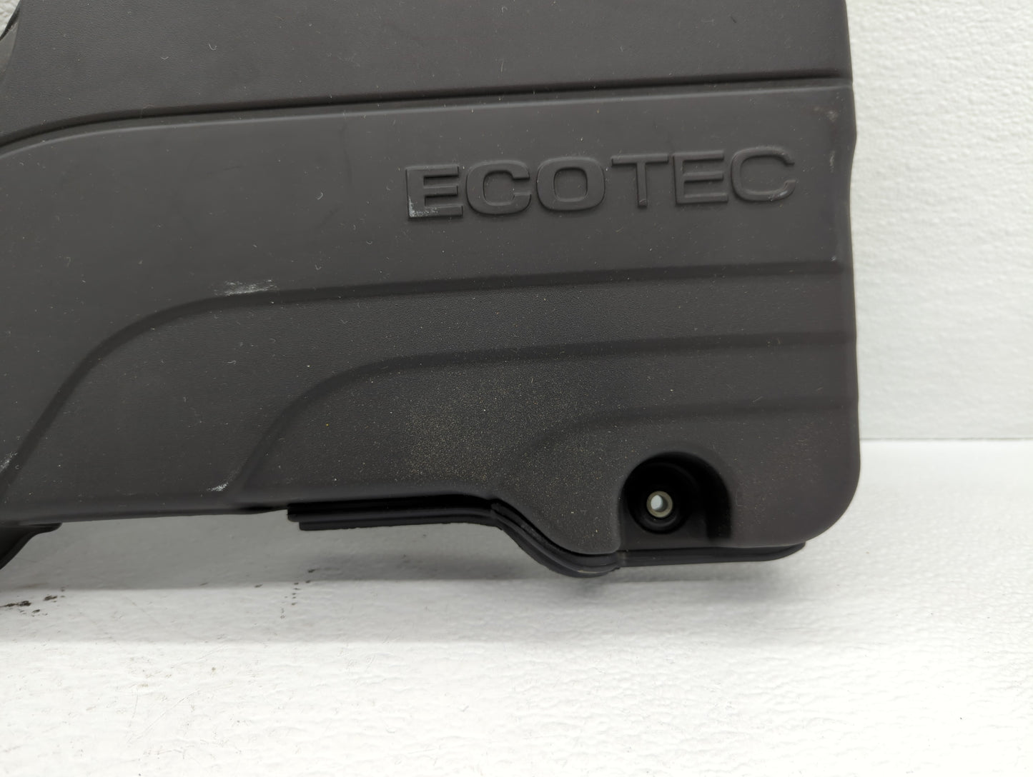 2018 Chevrolet Malibu Engine Cover - Oemusedautoparts1.com