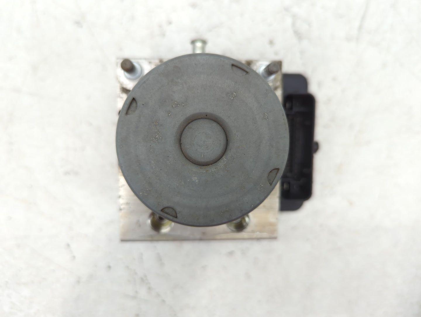 2018 Chevrolet Malibu ABS Pump Control Module Replacement P/N:8420 5167 065055766 Fits OEM Used Auto Parts - Oemusedautopart