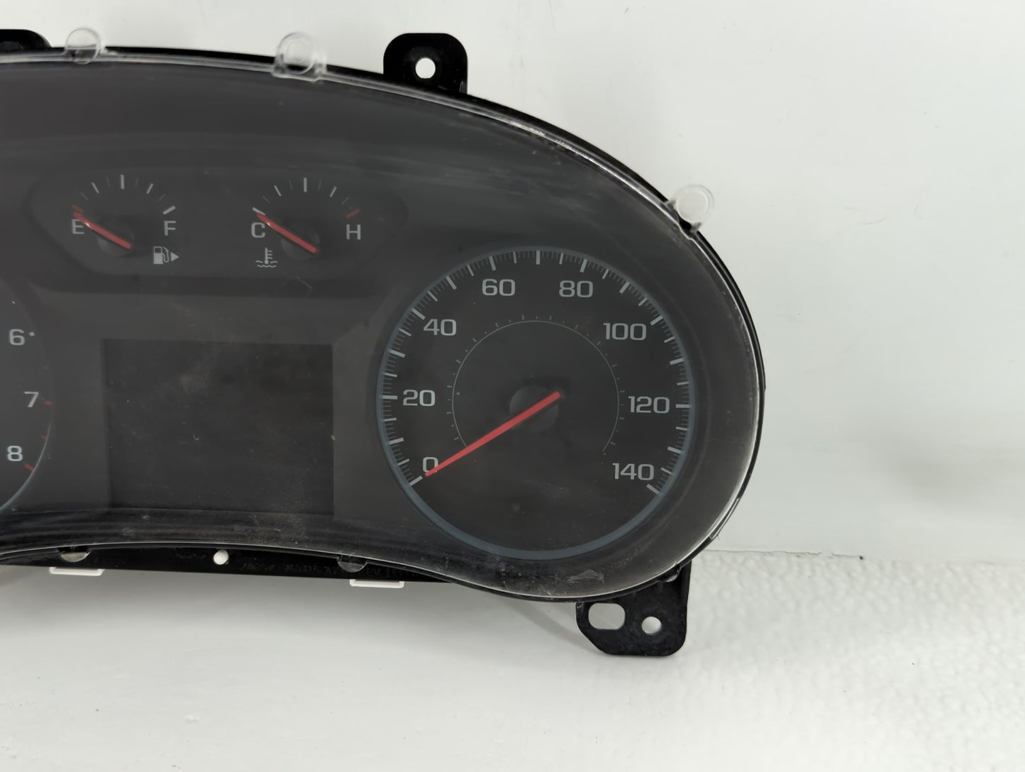 2017-2018 Chevrolet Malibu Instrument Cluster Speedometer Gauges P/N:84128302 Fits Fits 2017 2018 OEM Used Auto Parts - Oemu