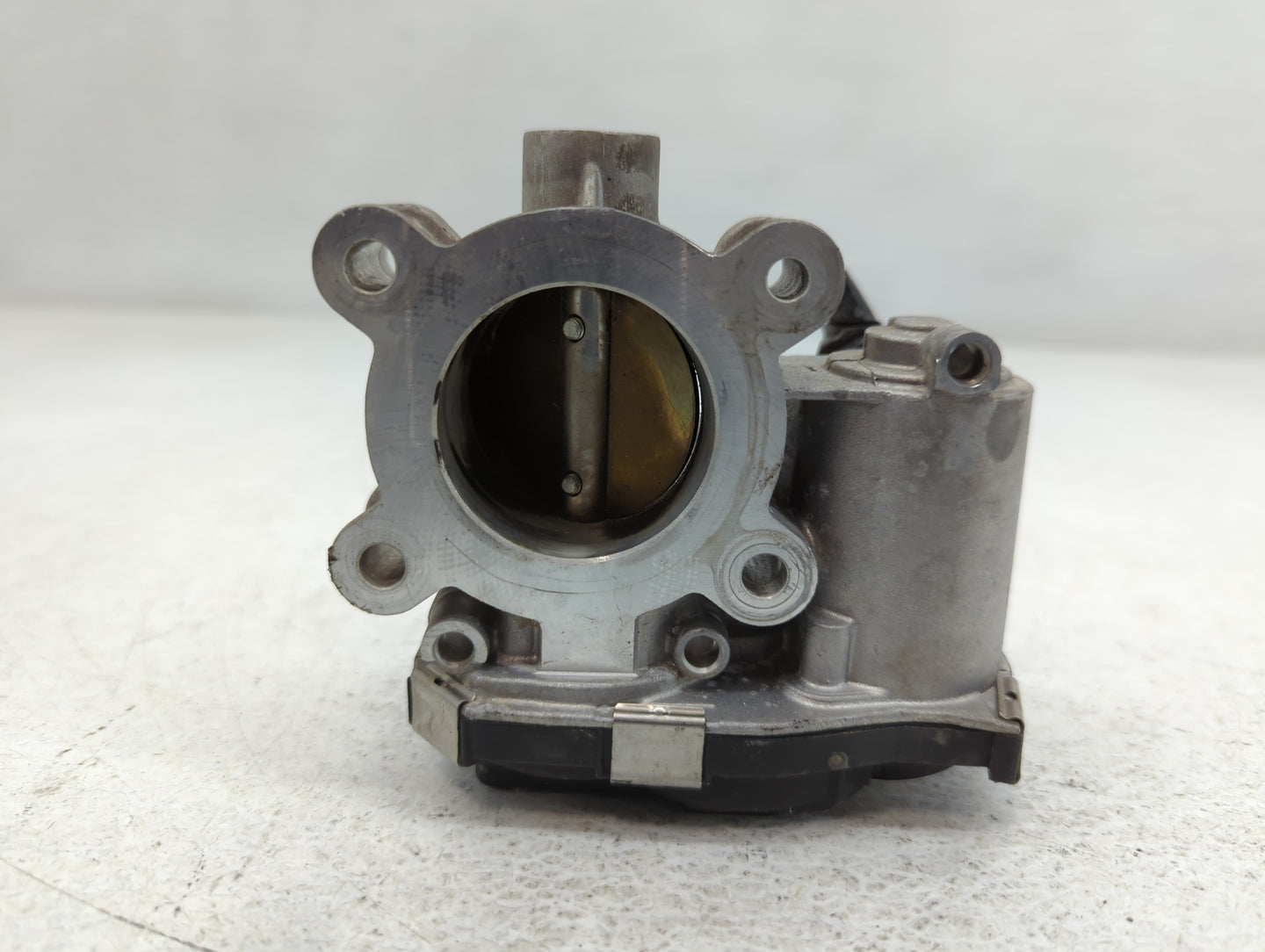 2016-2021 Chevrolet Malibu Throttle Body P/N:12671379AA Fits Fits 2016 2017 2018 2019 2020 2021 2022 OEM Used Auto Parts - O