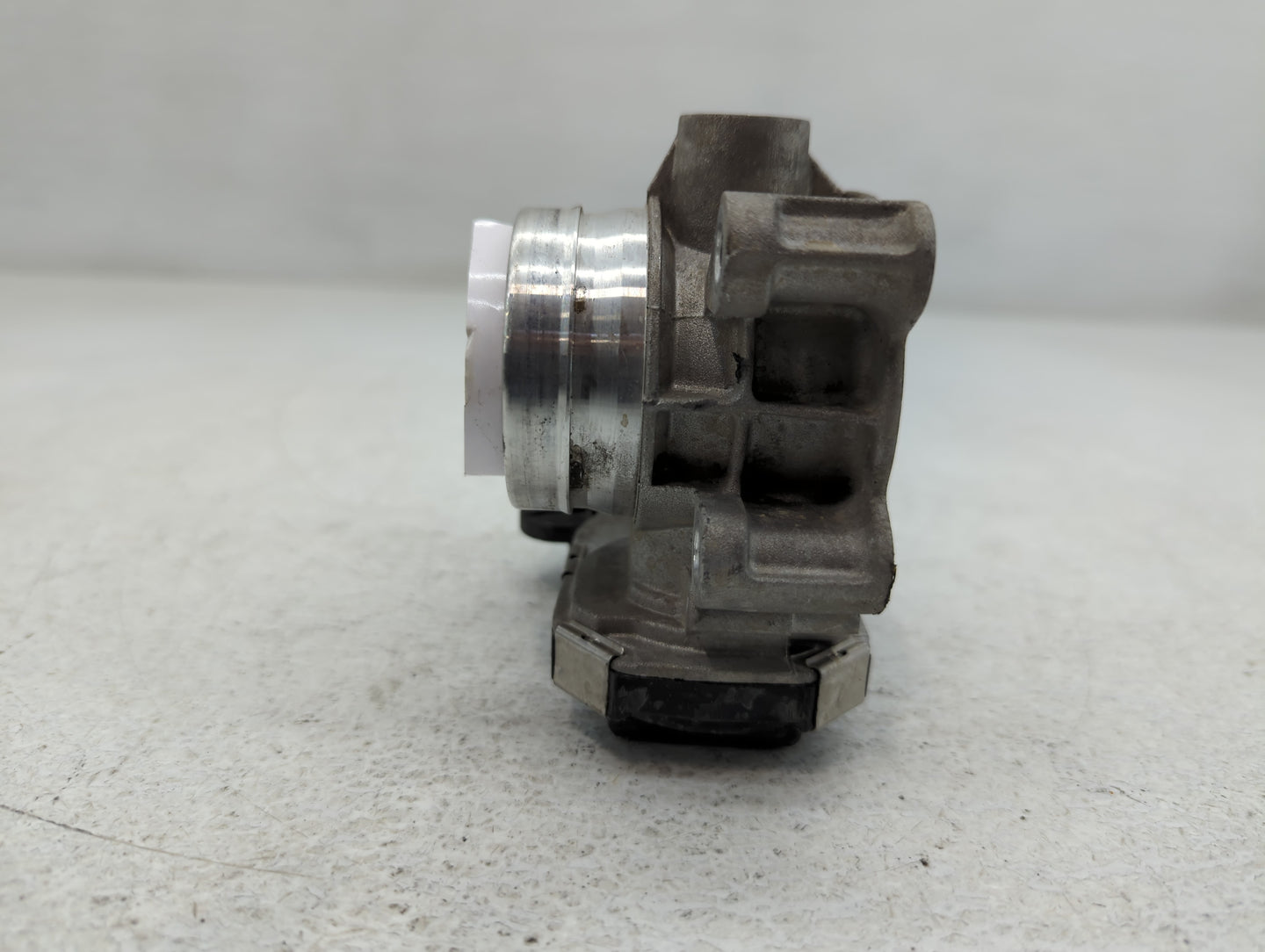 2016-2021 Chevrolet Malibu Throttle Body P/N:12671379AA Fits Fits 2016 2017 2018 2019 2020 2021 2022 OEM Used Auto Parts - O