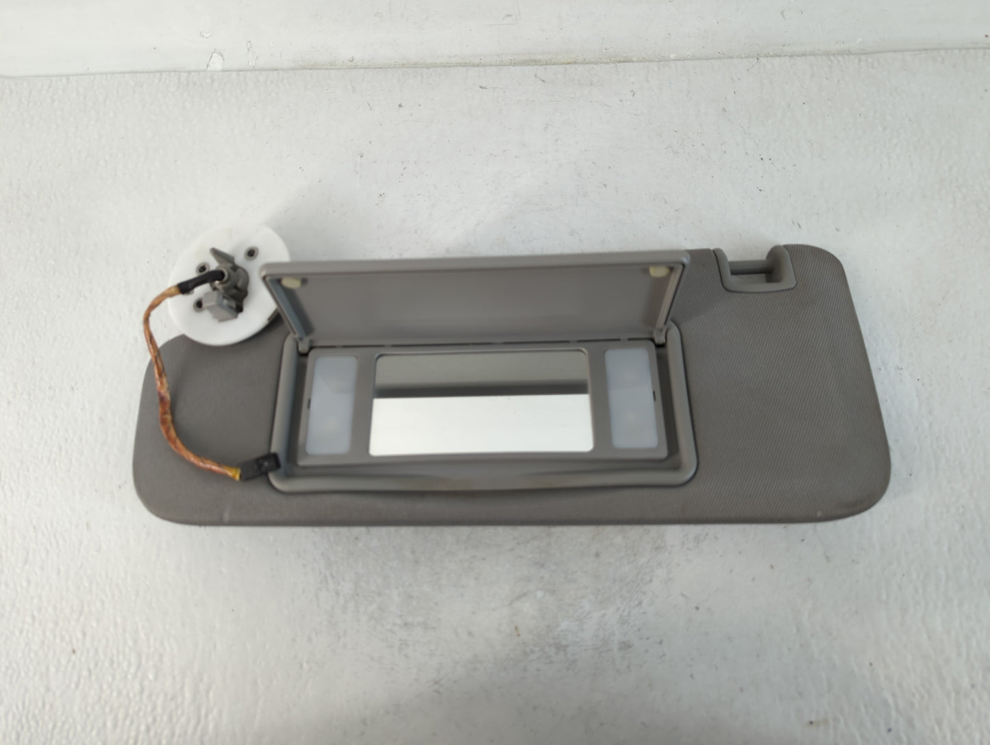 2016-2021 Chevrolet Malibu Sun Visor Shade Replacement Driver Left Mirror Fits Fits 2016 2017 2018 2019 2020 2021 OEM Used A